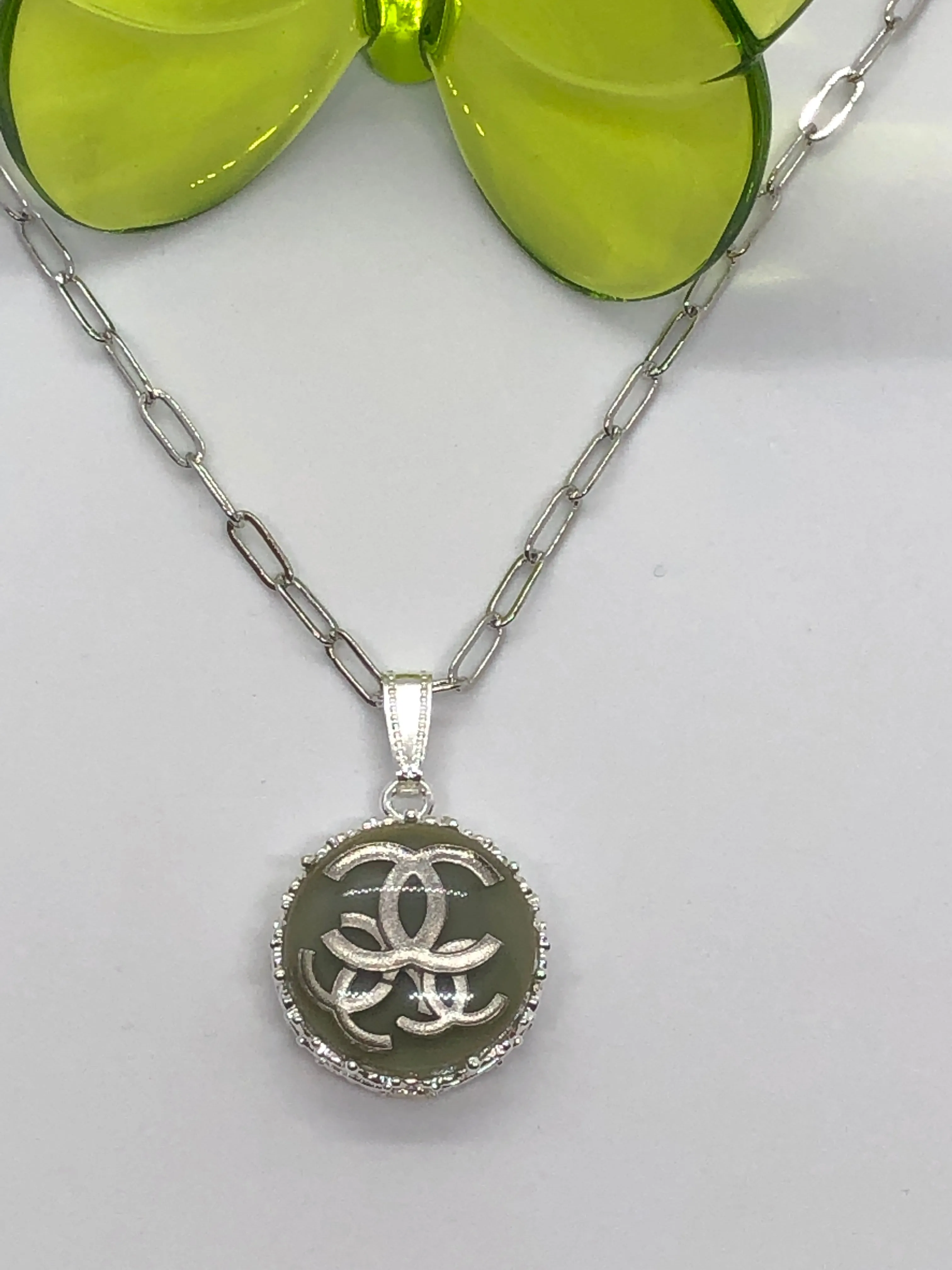 #463 Vintage Couture Necklace 23mm
