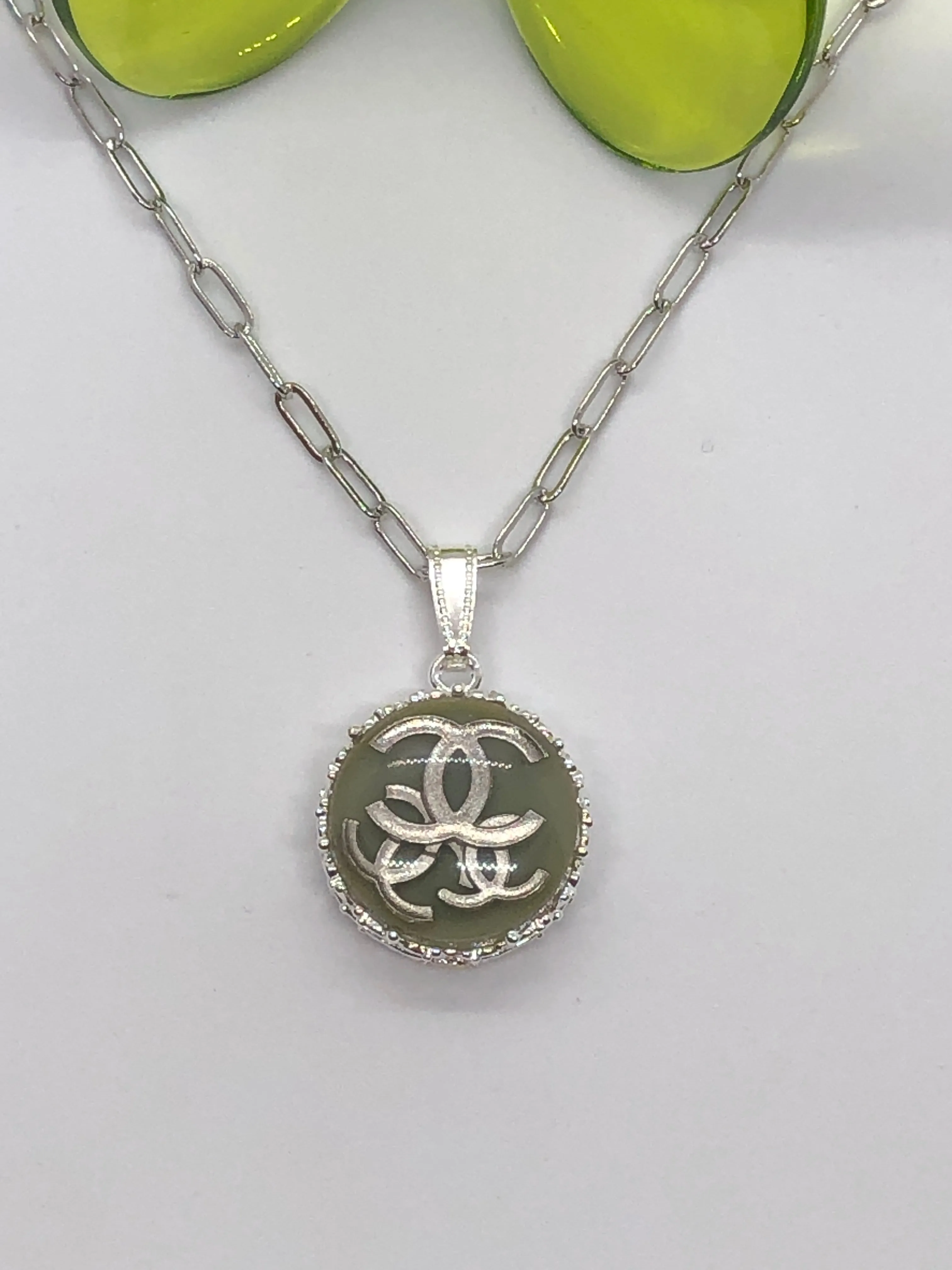 #463 Vintage Couture Necklace 23mm