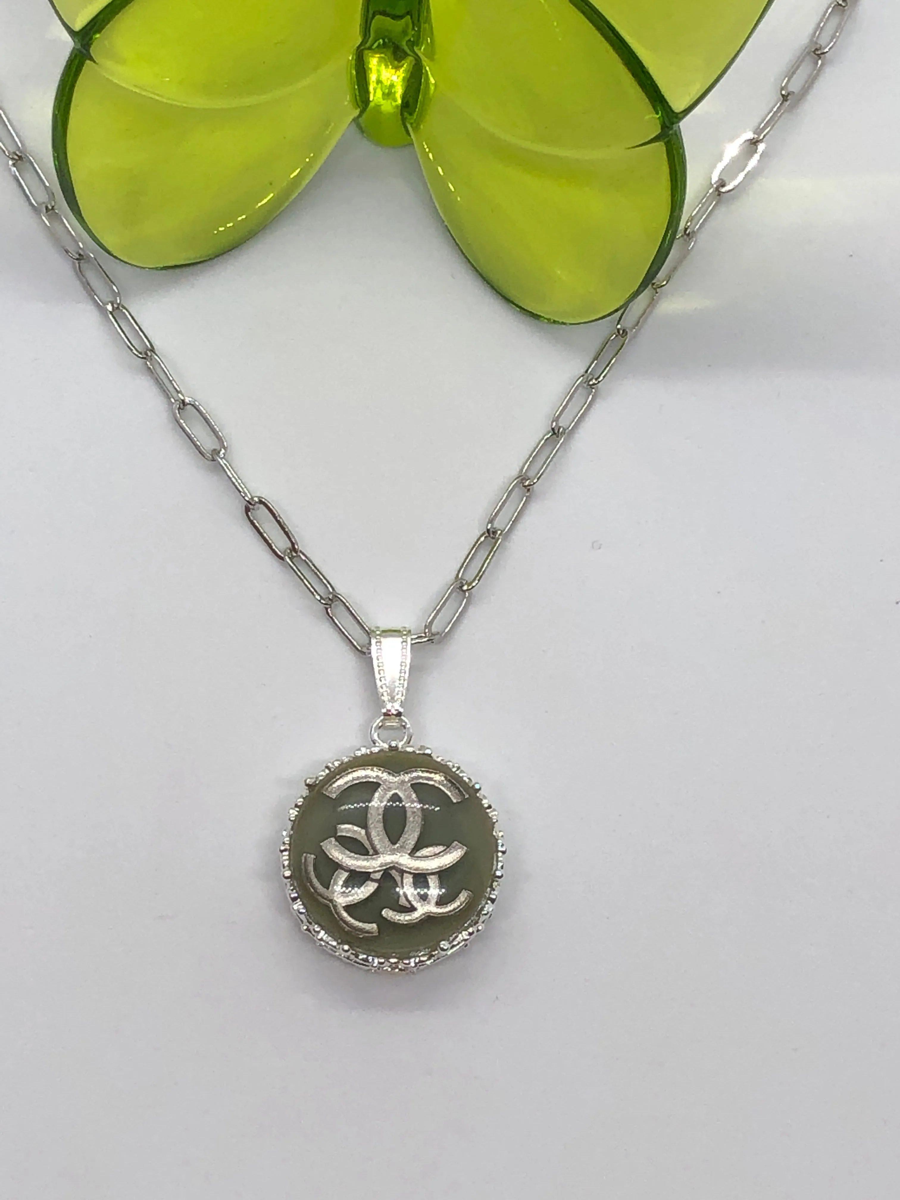 #463 Vintage Couture Necklace 23mm