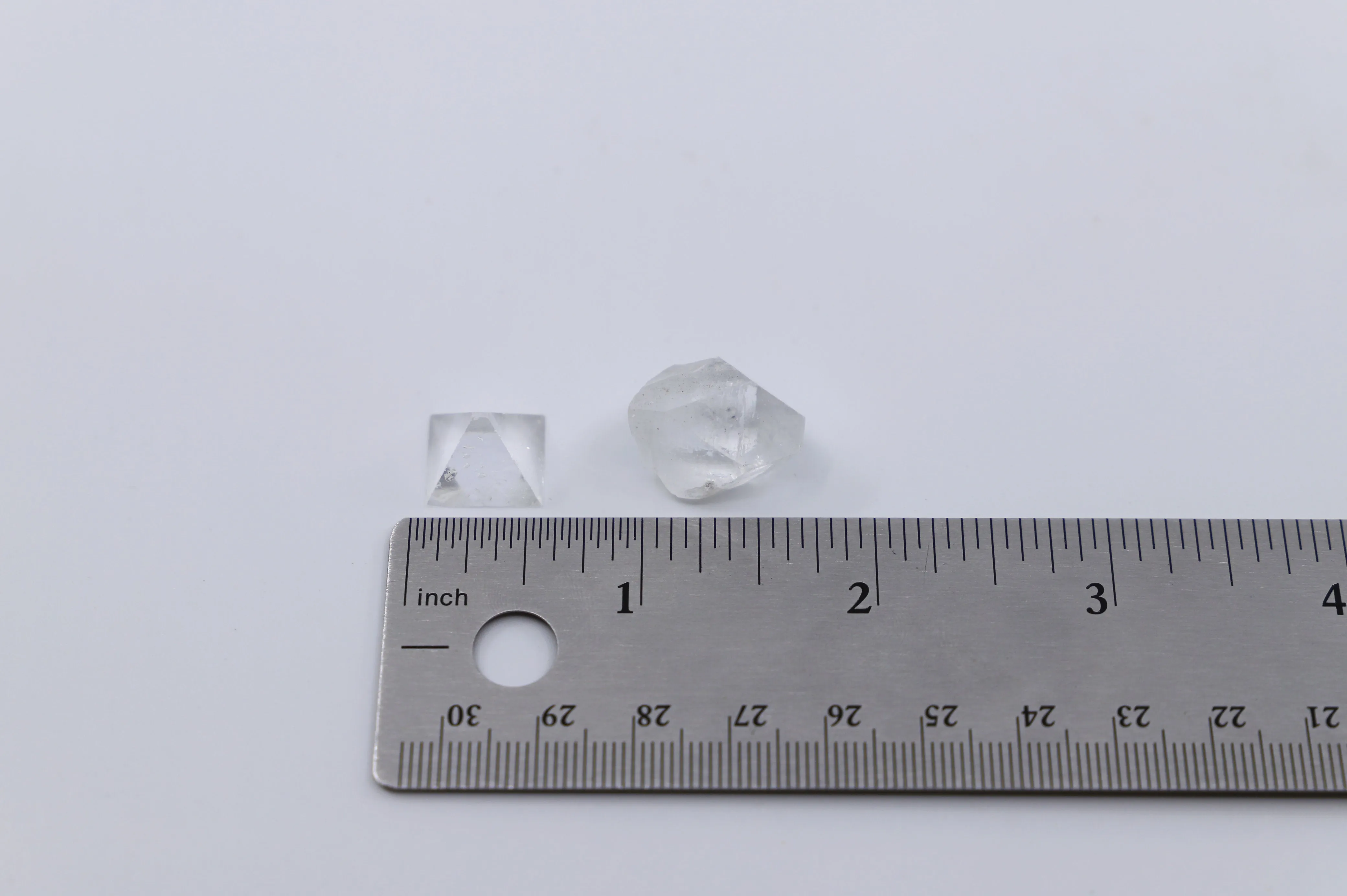 Apophyllite tip