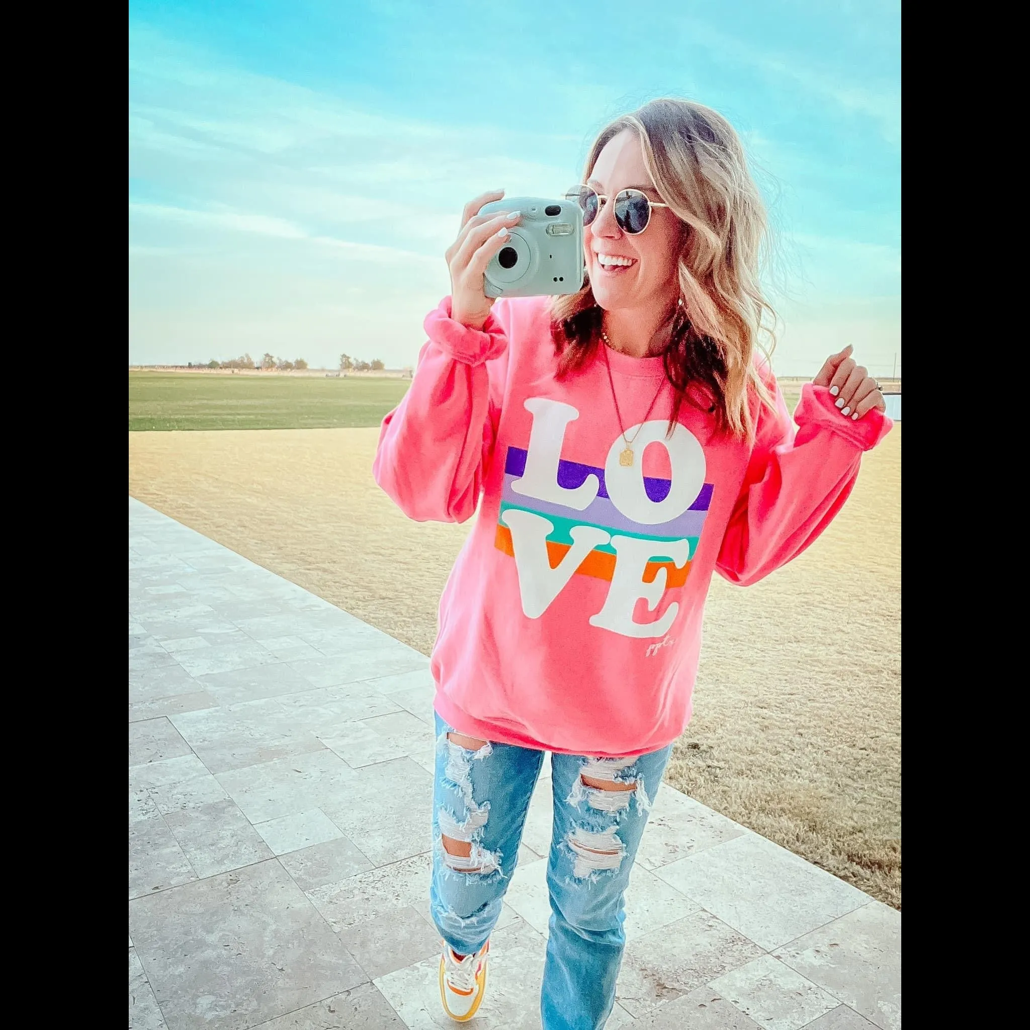 Big Love Fleecy Graphic Sweatshirt in Neon Coral/Pink