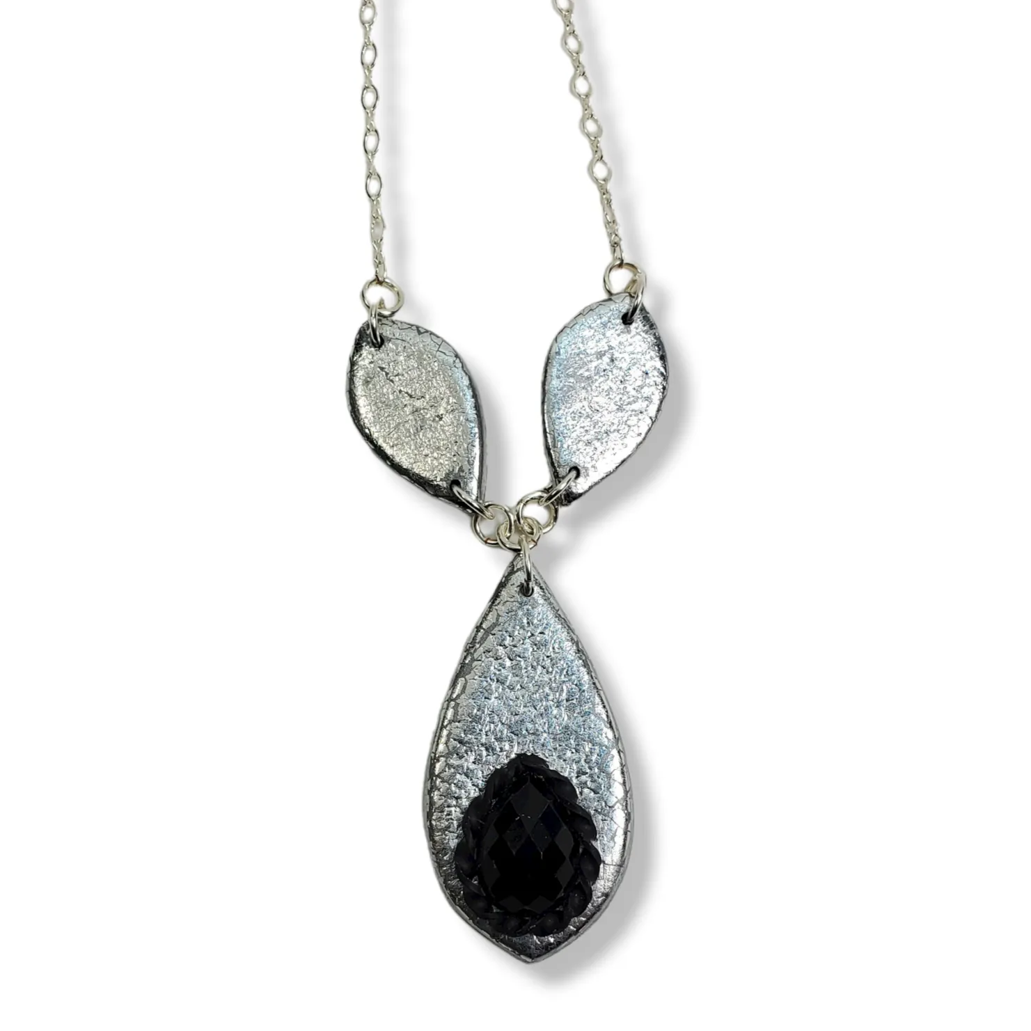 Black Crystal Leaf Link Necklace - Chrome