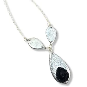Black Crystal Leaf Link Necklace - Chrome