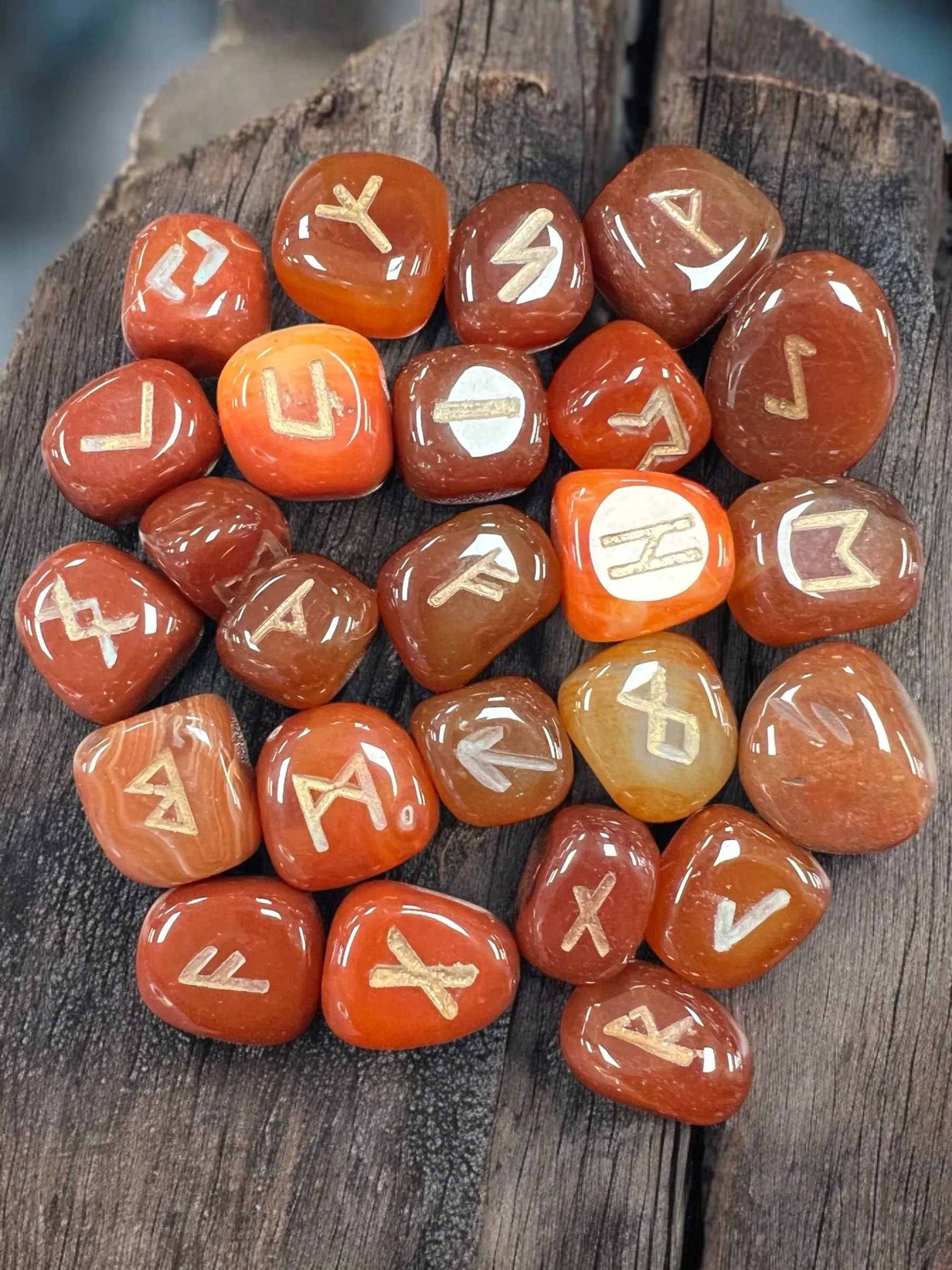 Boxed Carnelian Rune Set