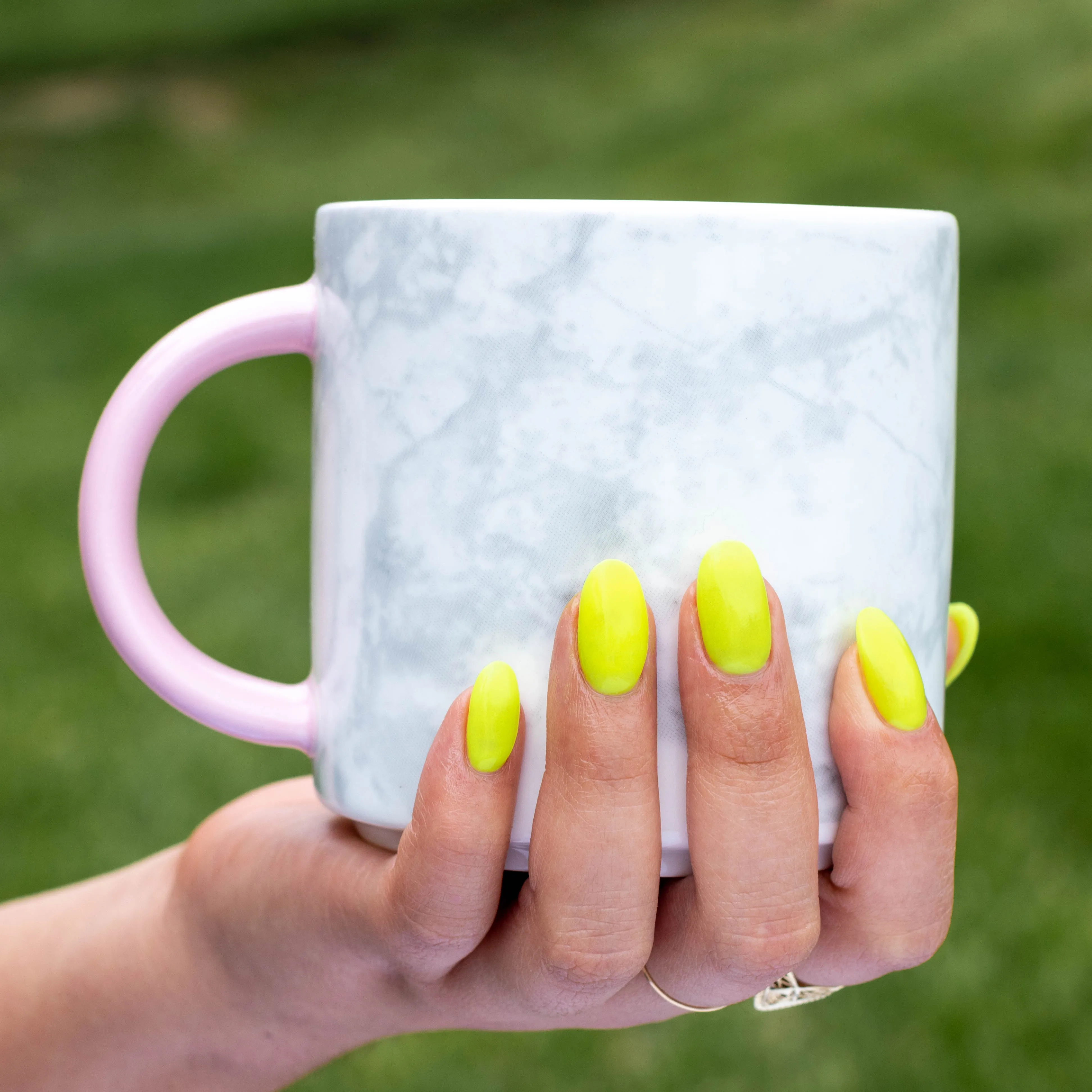 D738  Dandi Yellow Crème Dip Powder