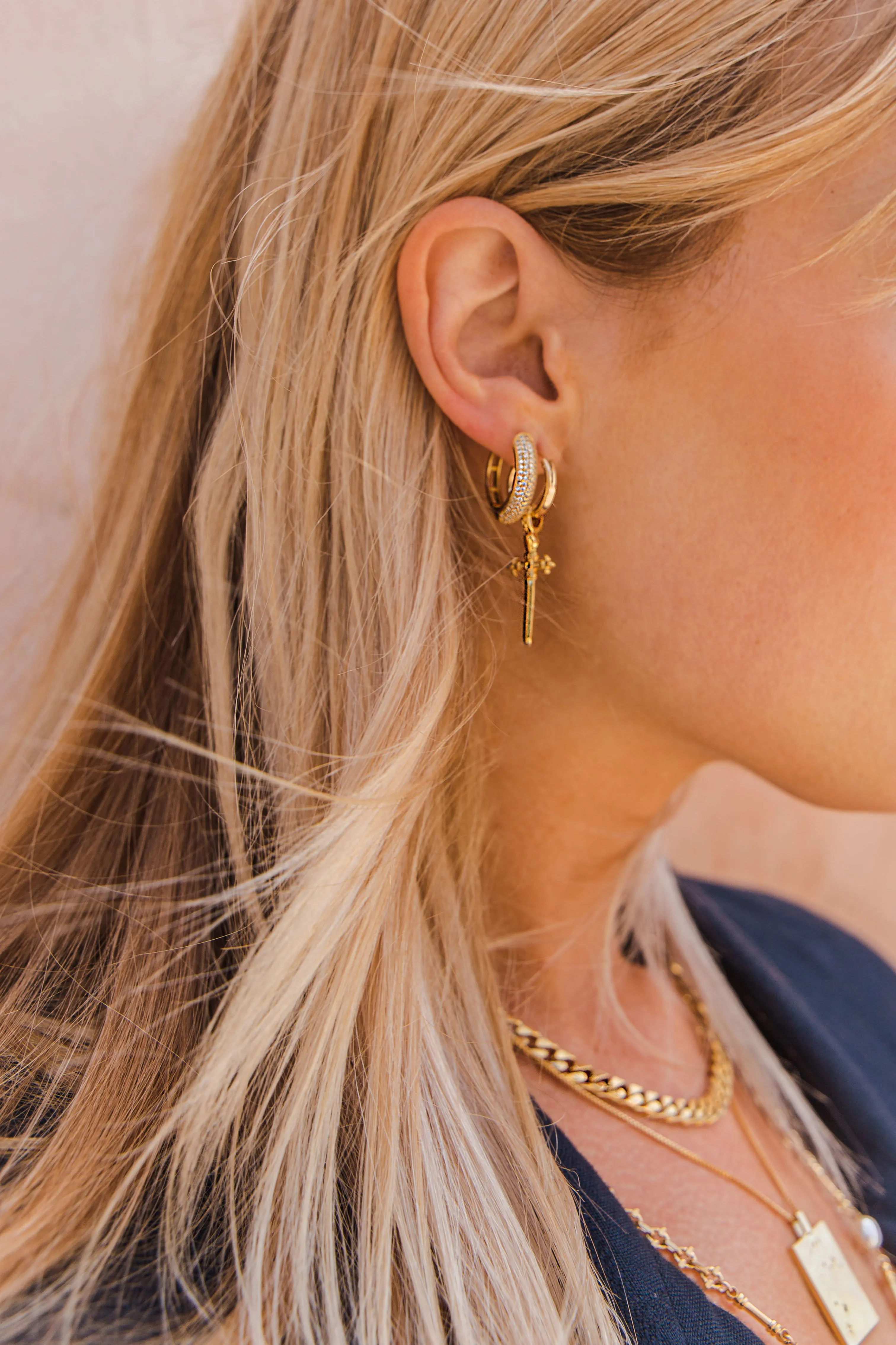 Dagger Hoops