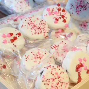 Decorated Oreo 4 Pack Valentine's