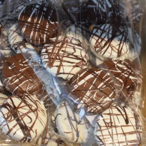 Decorated Oreo 4 Pack
