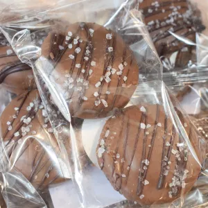 Decorated Oreo Sea Salt Caramel 2 Pack