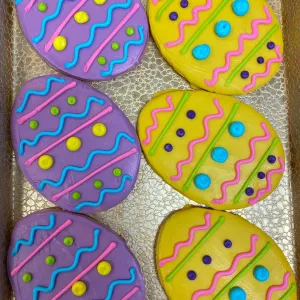 Easter Egg Decorated Cookie