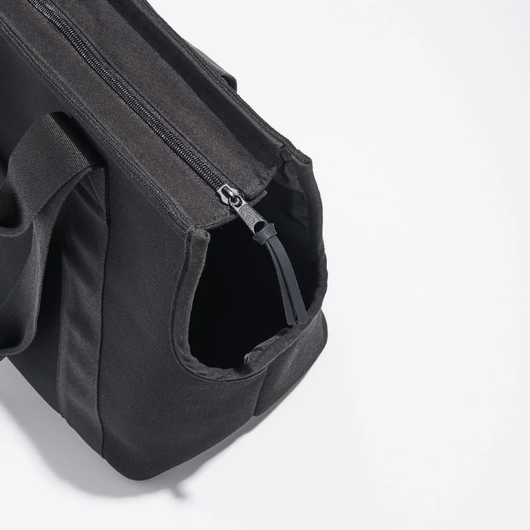 Everyday Carrier in Black