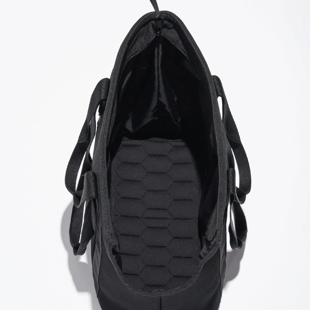 Everyday Carrier in Black