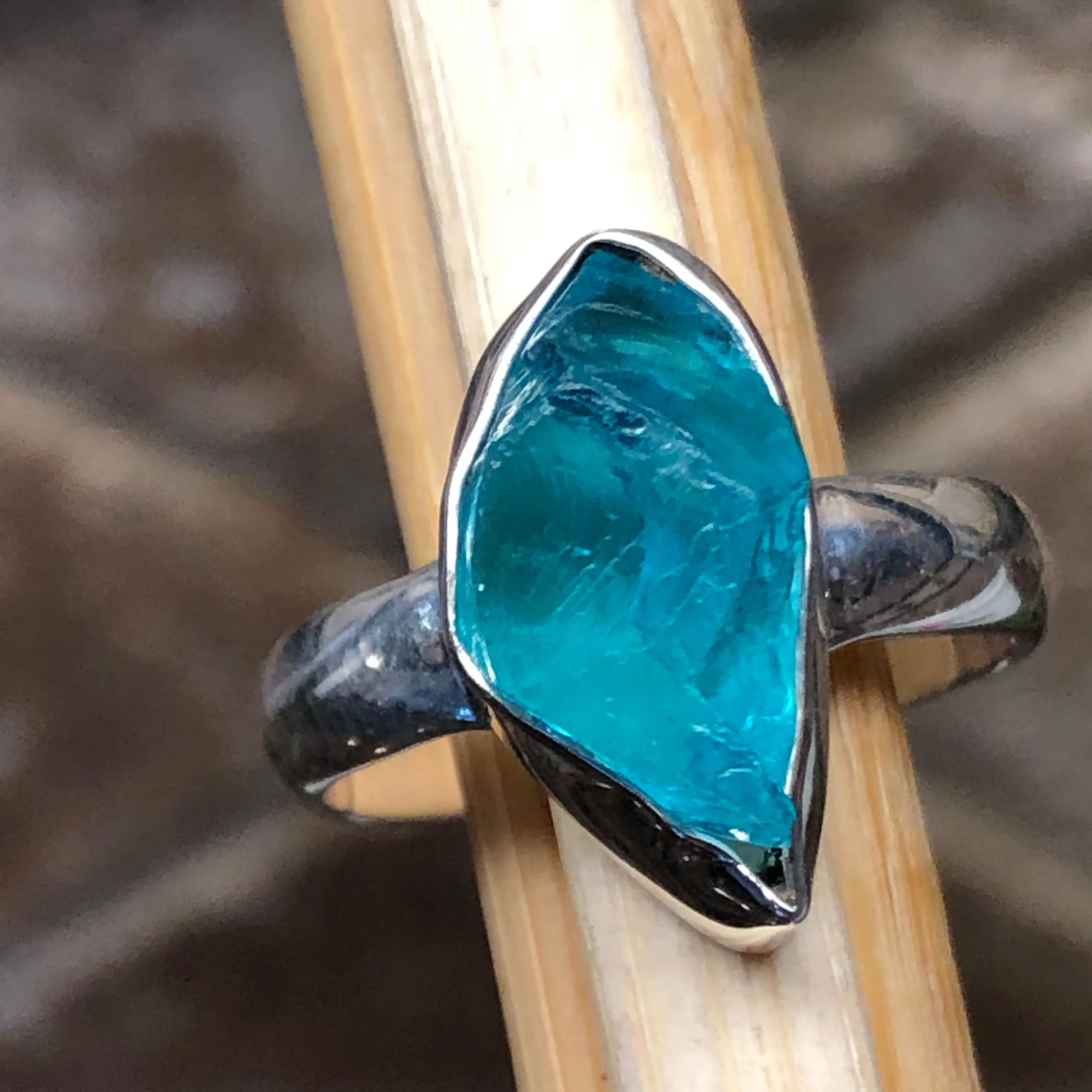 Genuine Neon Blue Apatite 925 Solid Sterling Silver Ring Size 9.25