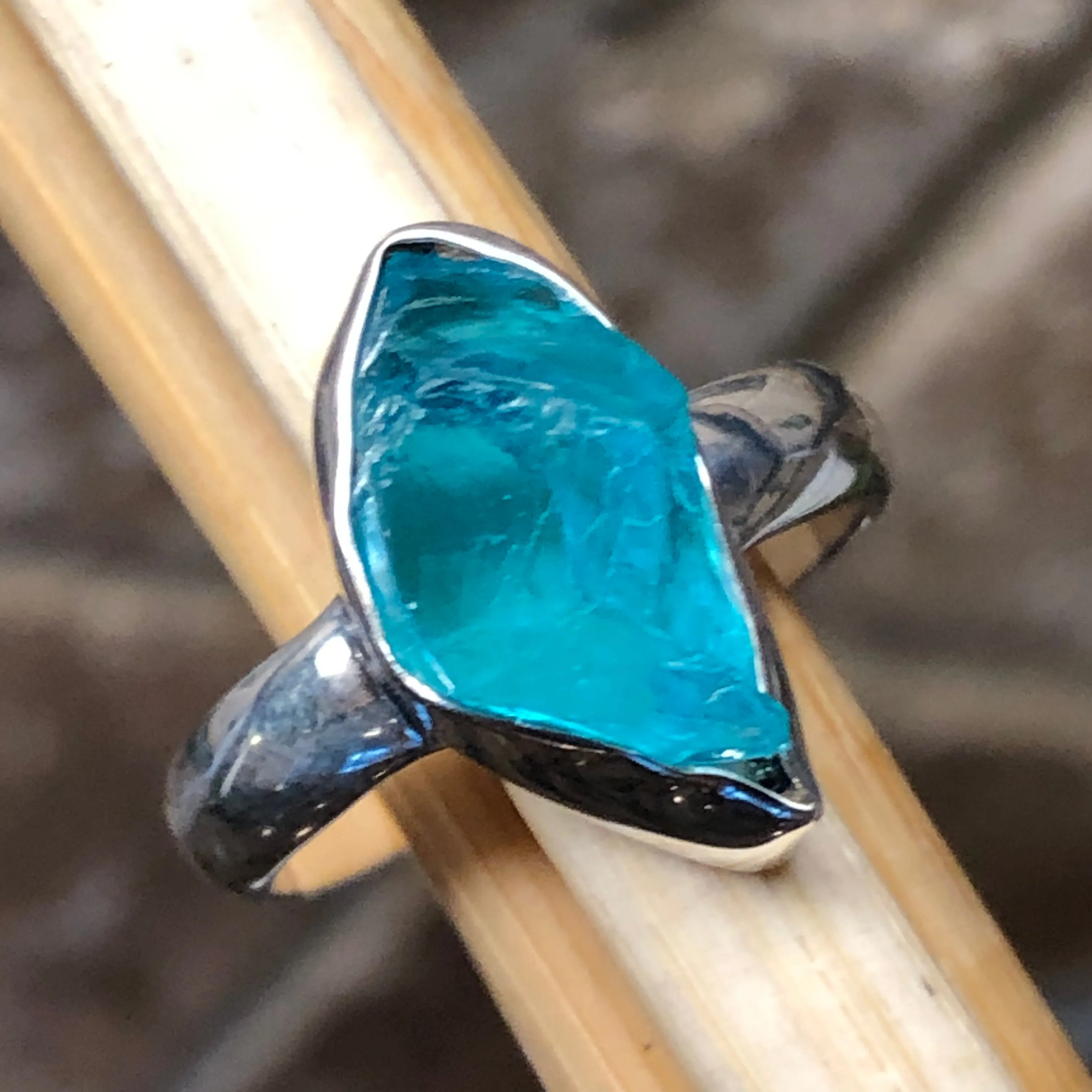 Genuine Neon Blue Apatite 925 Solid Sterling Silver Ring Size 9.25