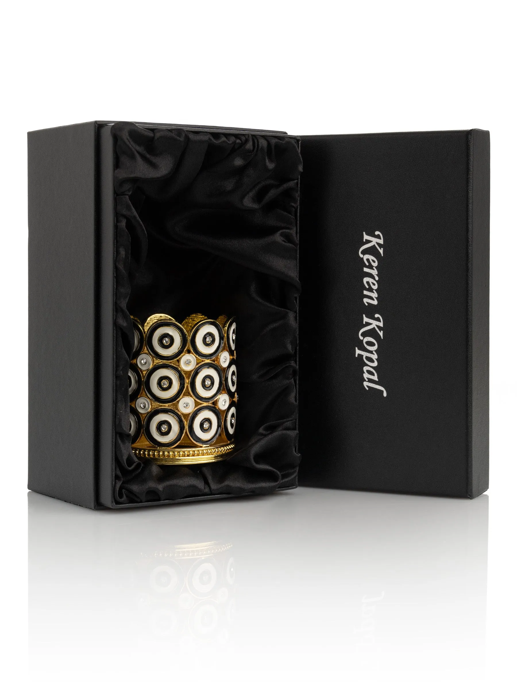 Golden Decorated Candle Holder with Circles Pattern