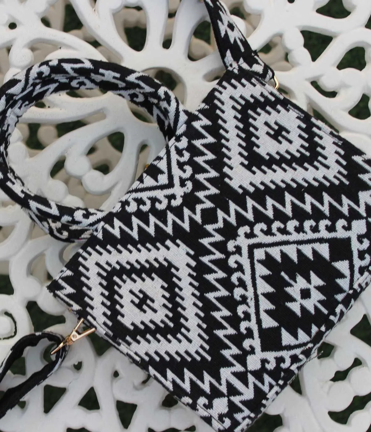 JACQUARD TEXTURED SMALL TOTE BAG
