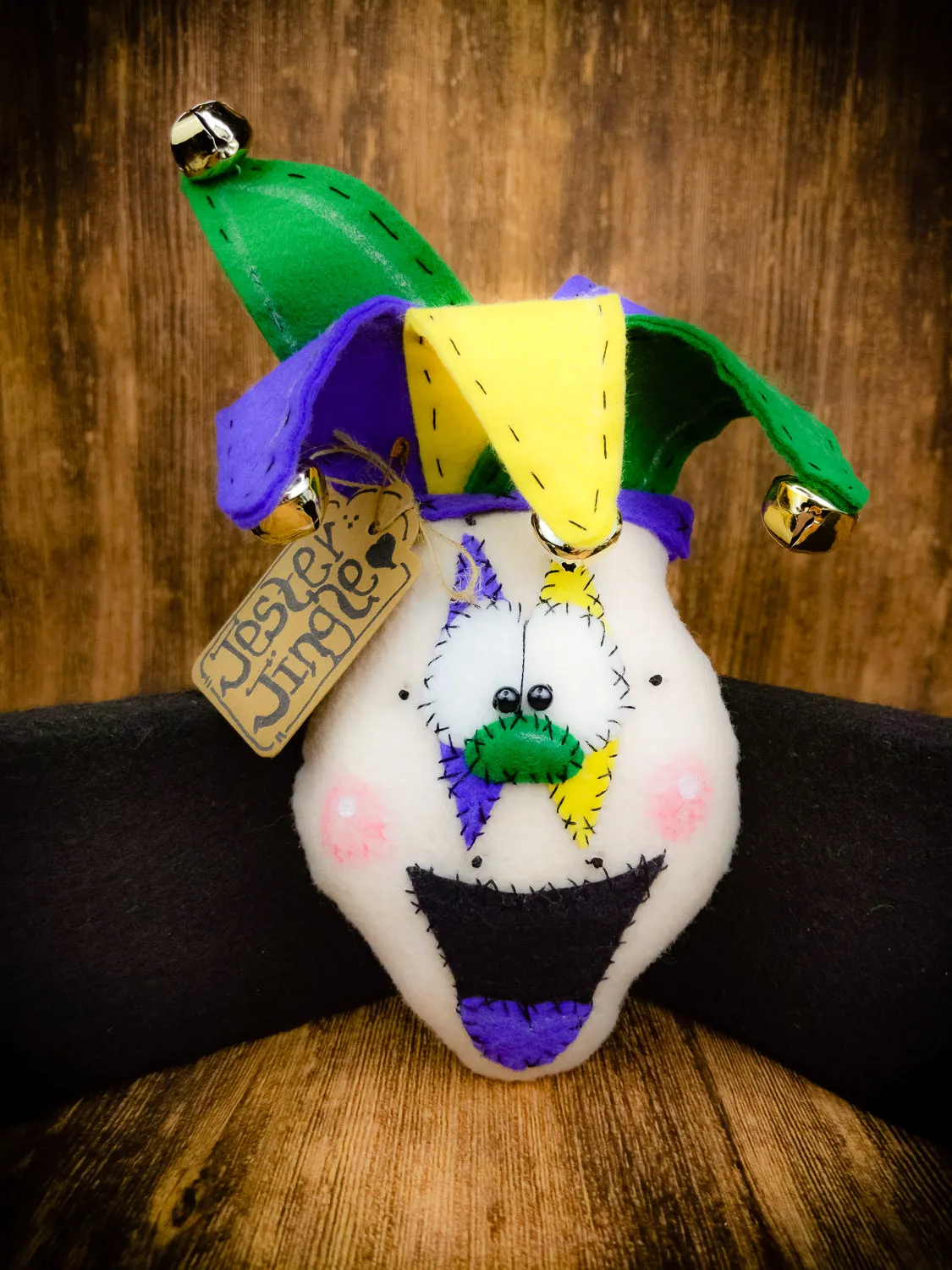 Jester Jingle - Mardi Gras Primitive