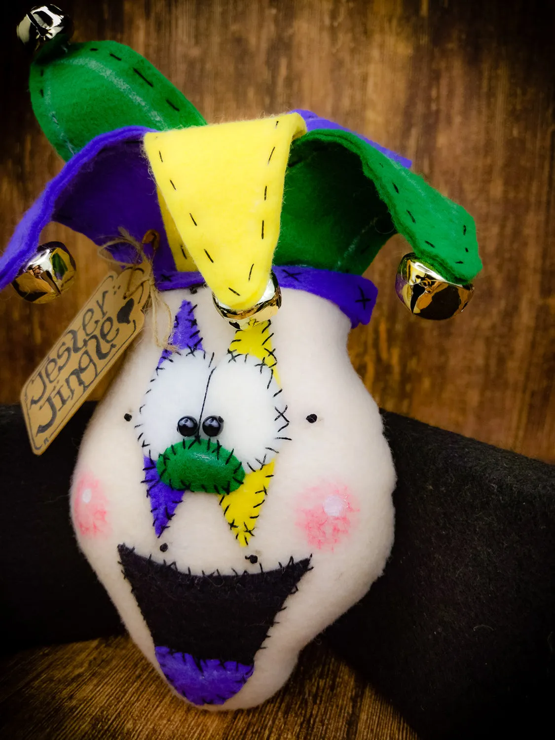 Jester Jingle - Mardi Gras Primitive