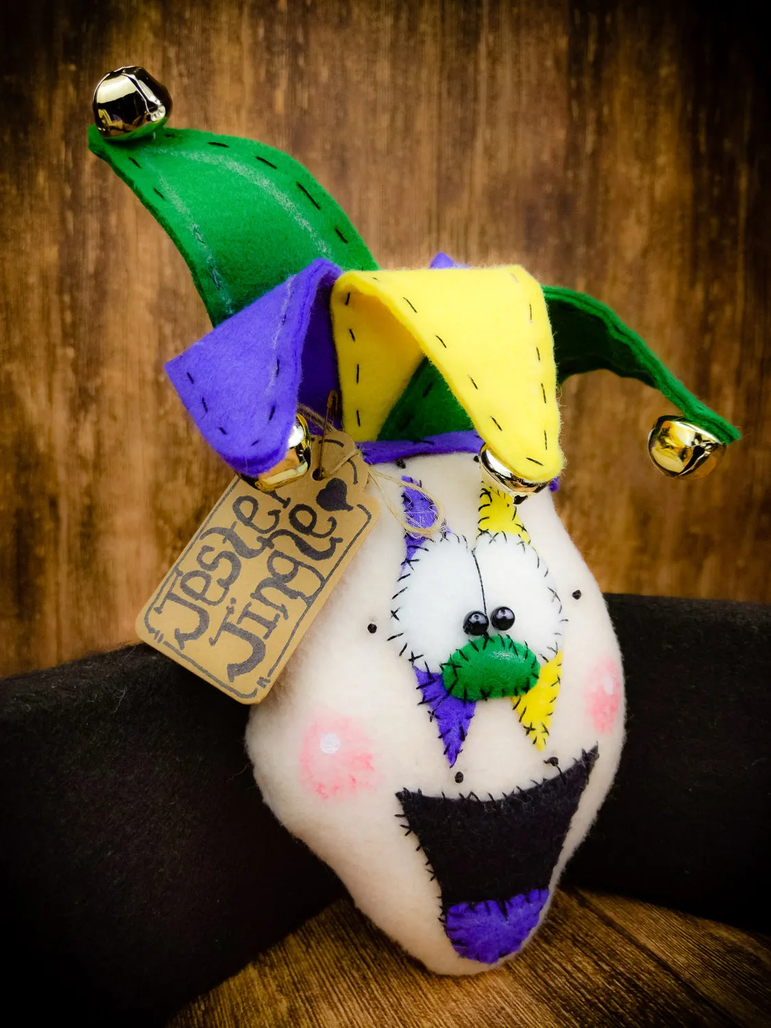 Jester Jingle - Mardi Gras Primitive