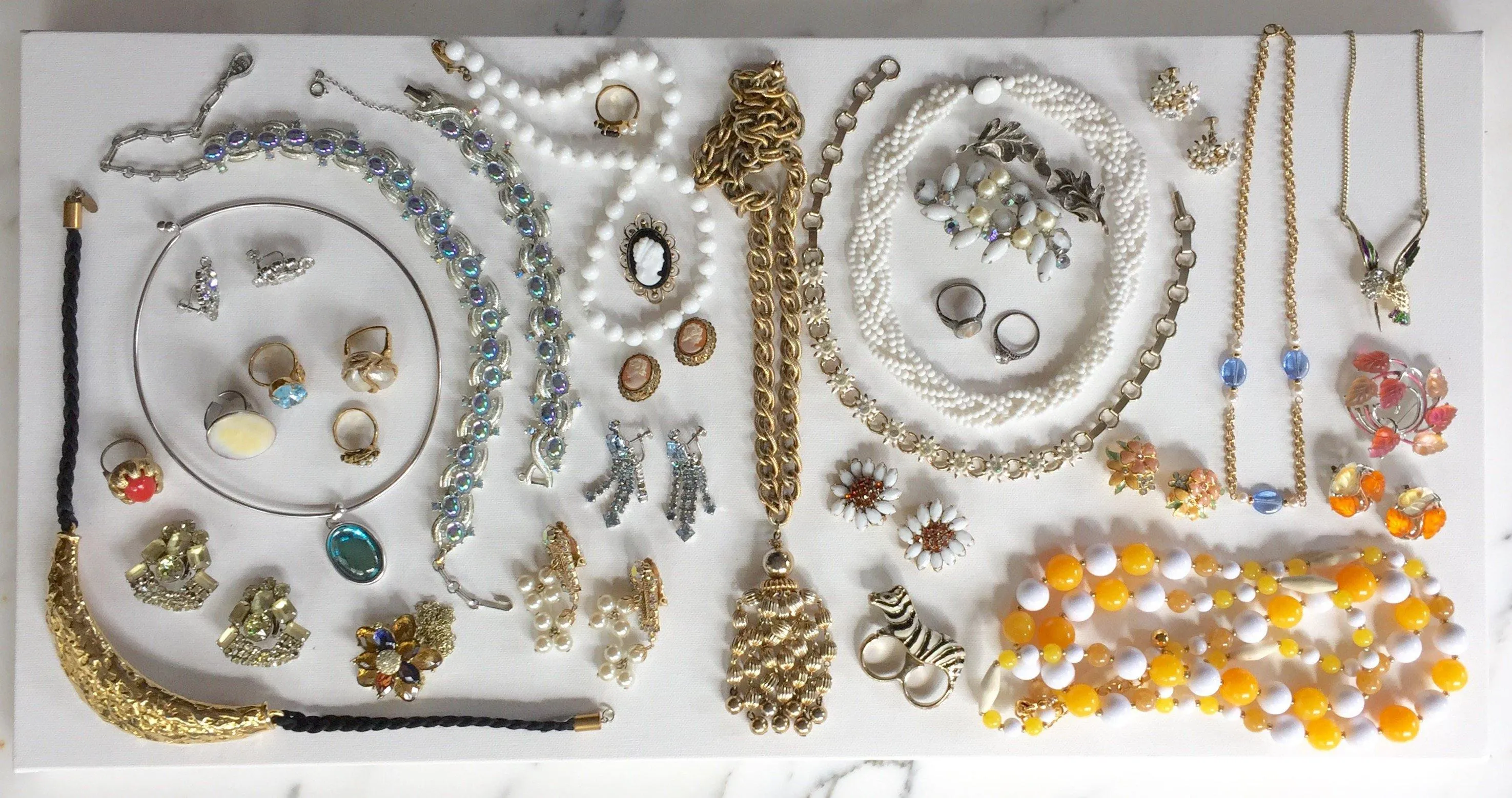 Joan Rivers Yellow and White Beaded Necklace