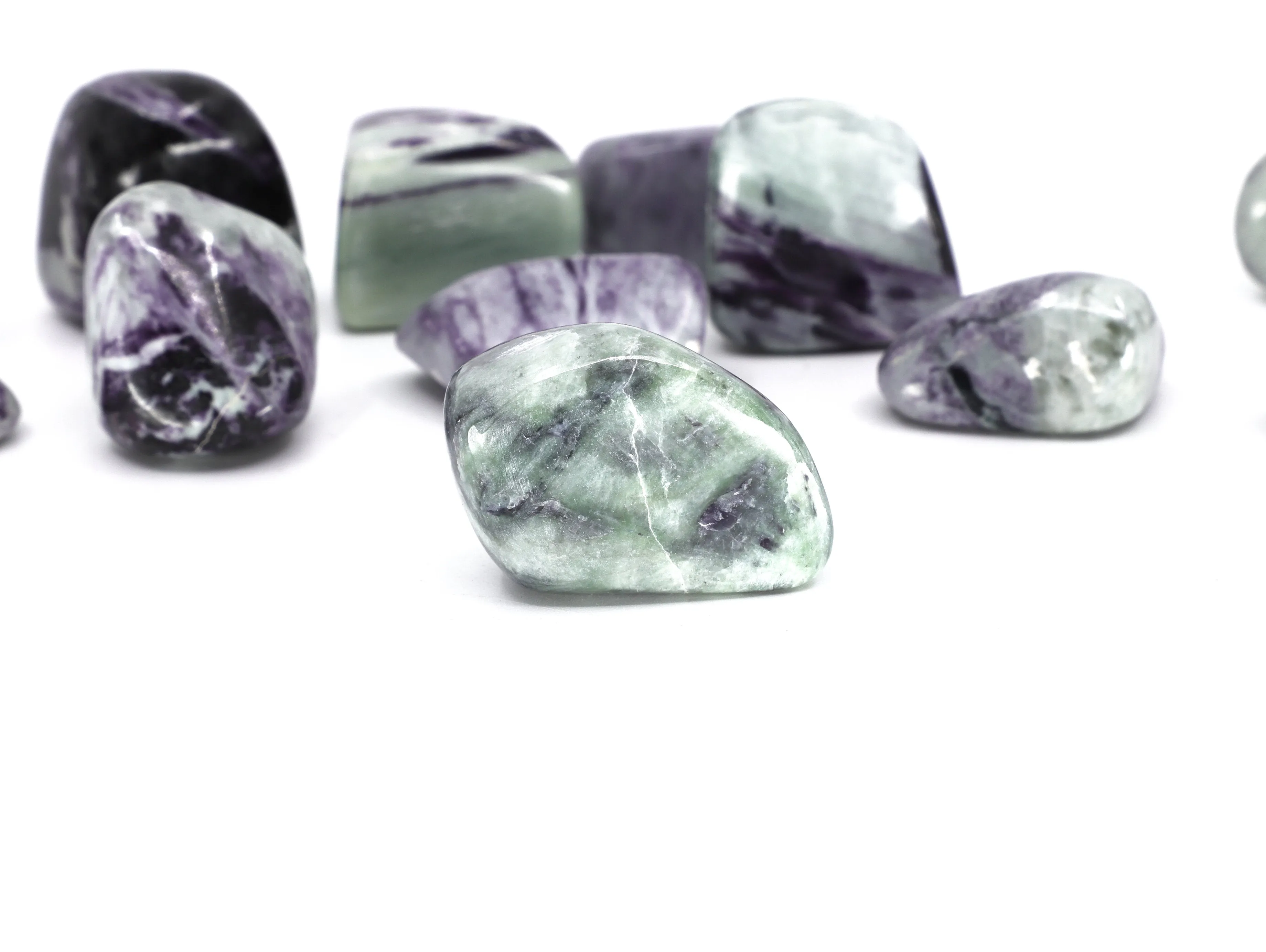 Kammererite gemstone