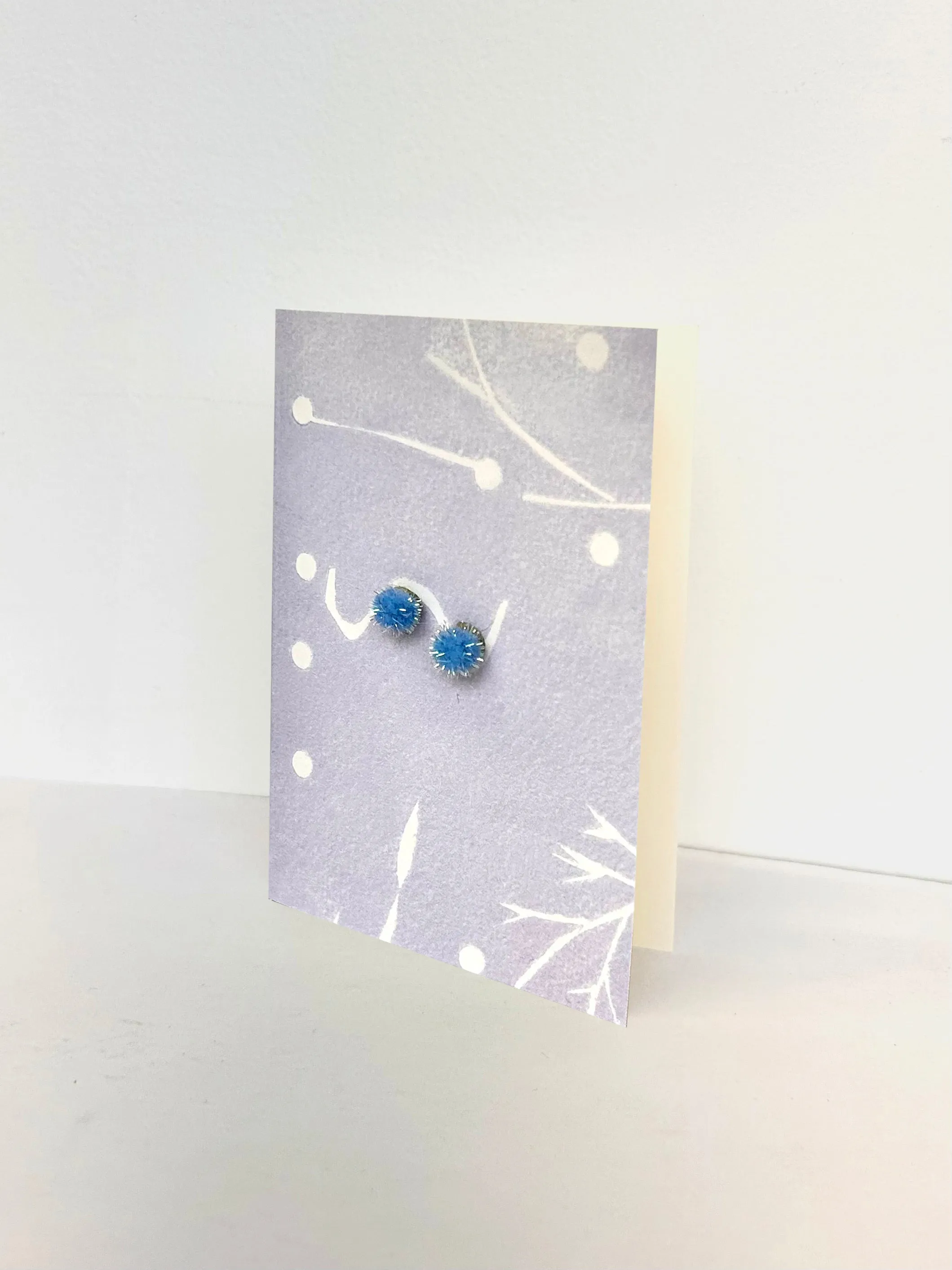 Light purple pom-pom