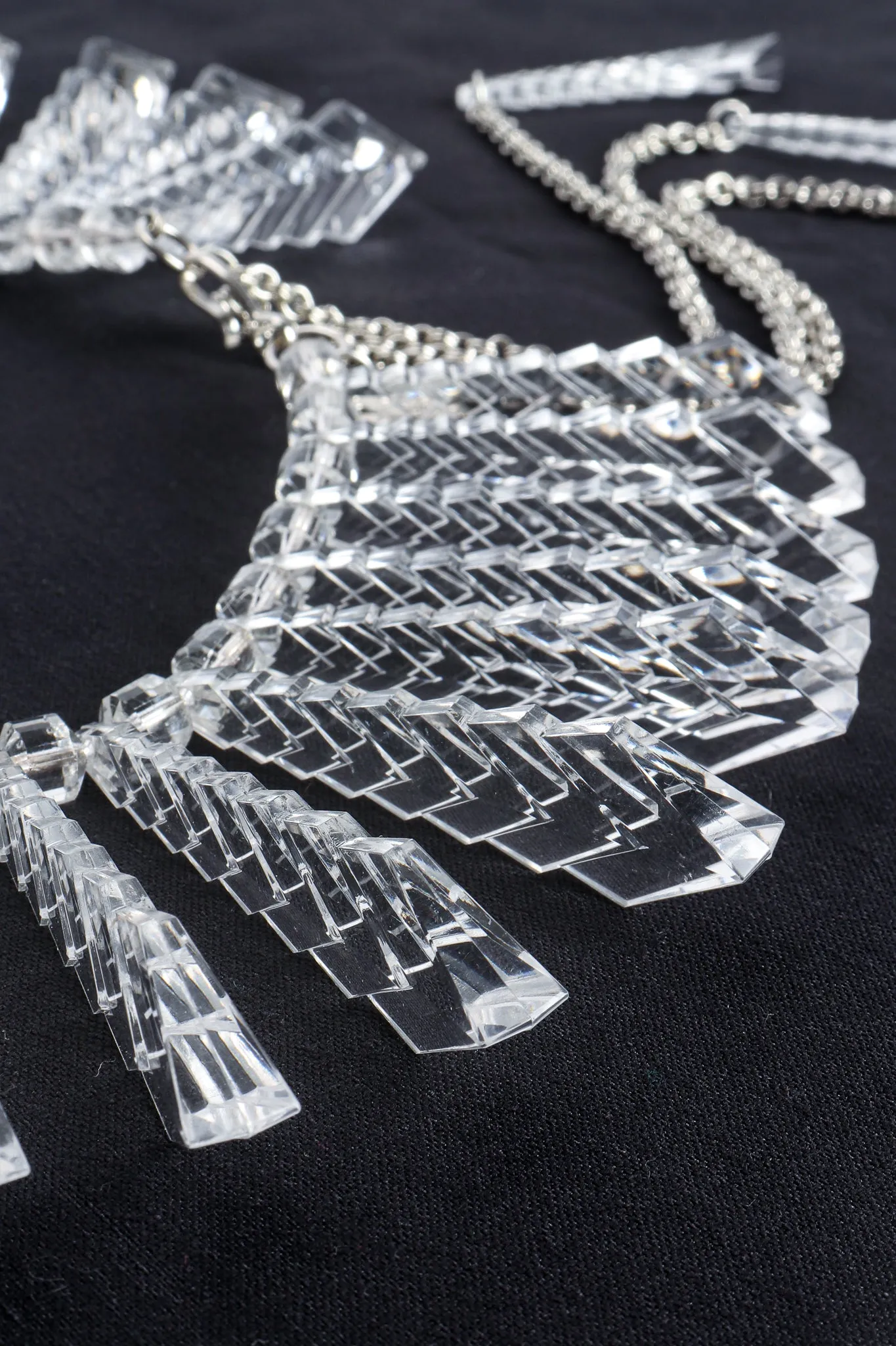 Lucite Arrow Collar