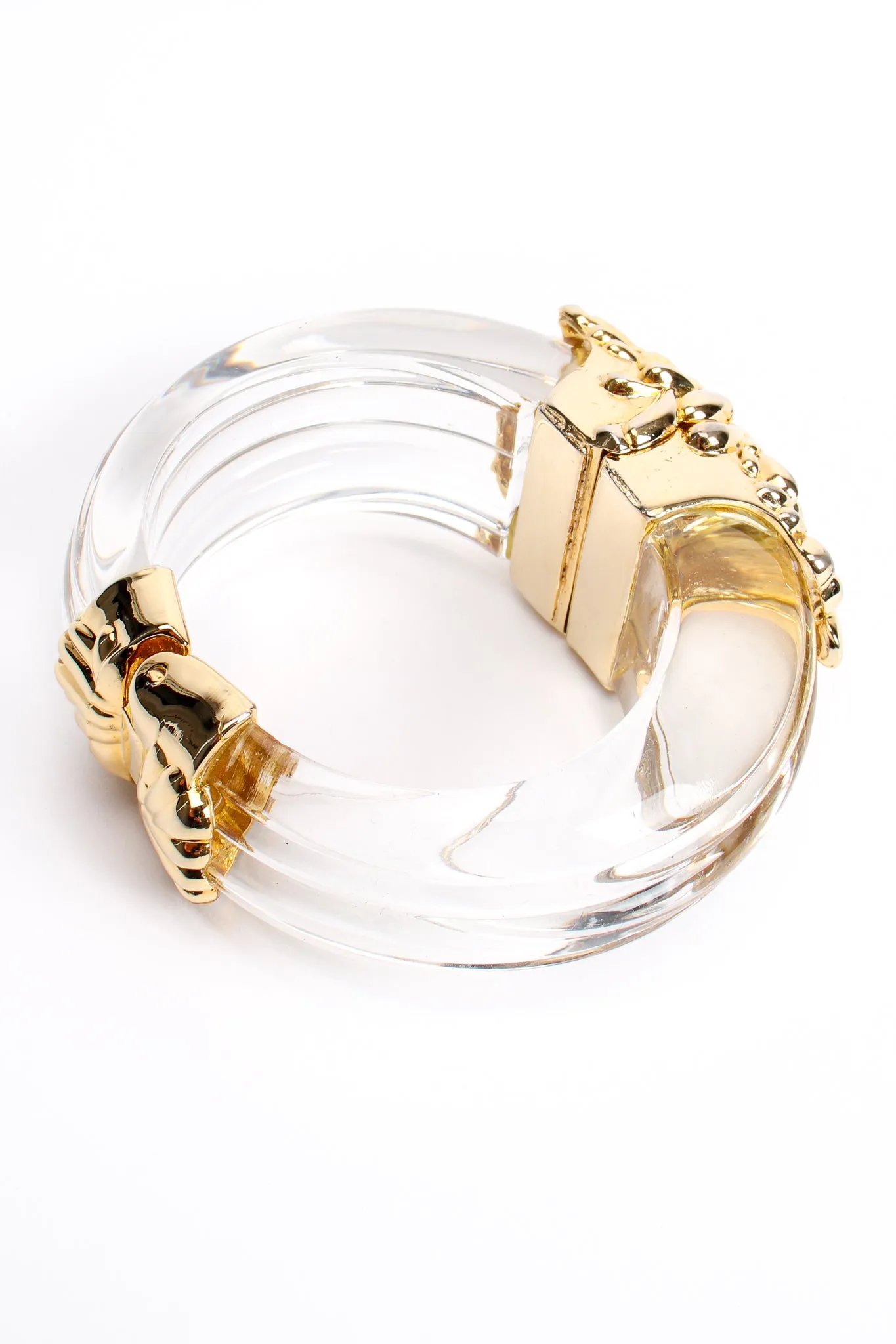 Lucite Chrysanthemum Bracelet