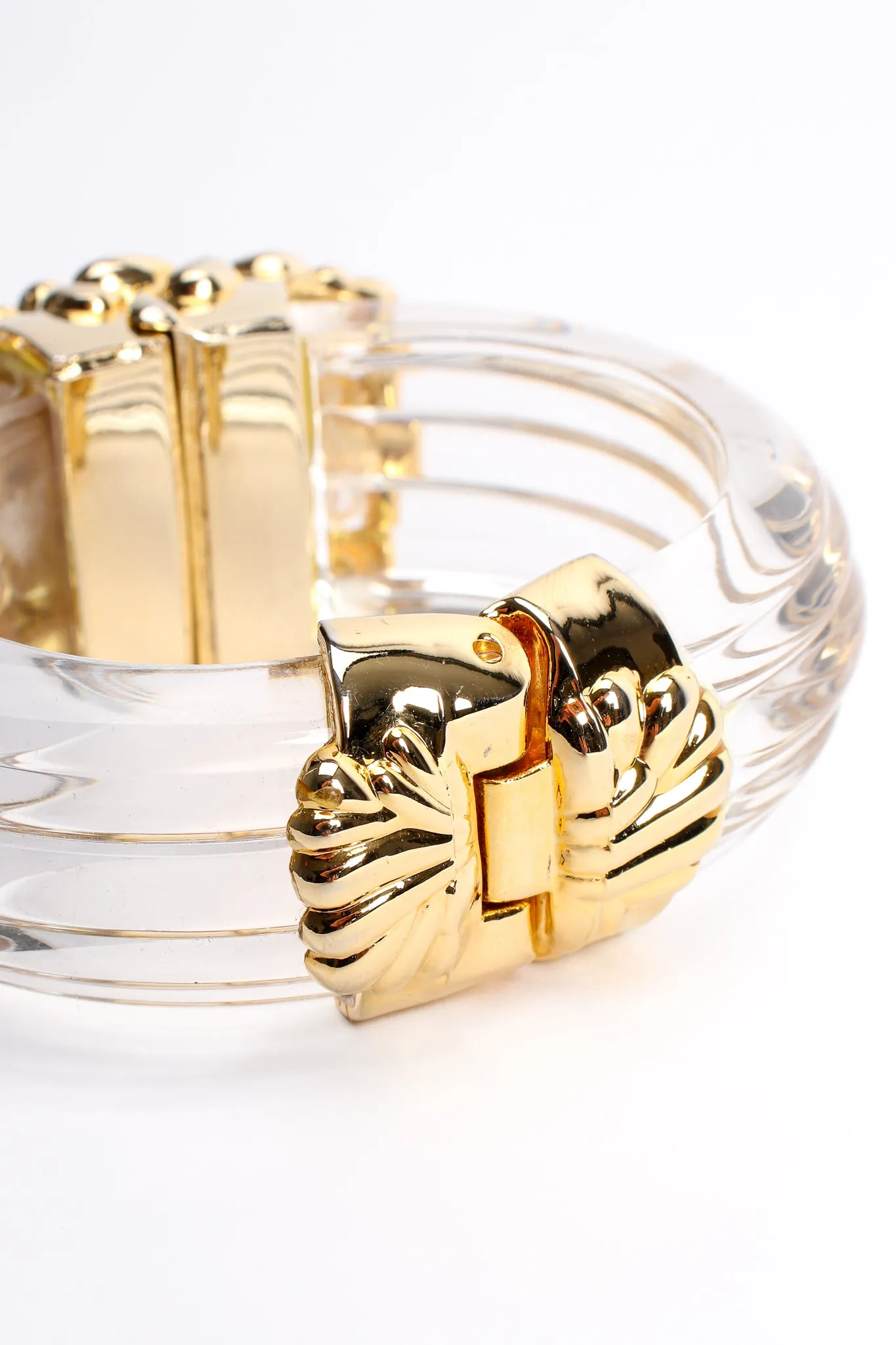 Lucite Chrysanthemum Bracelet