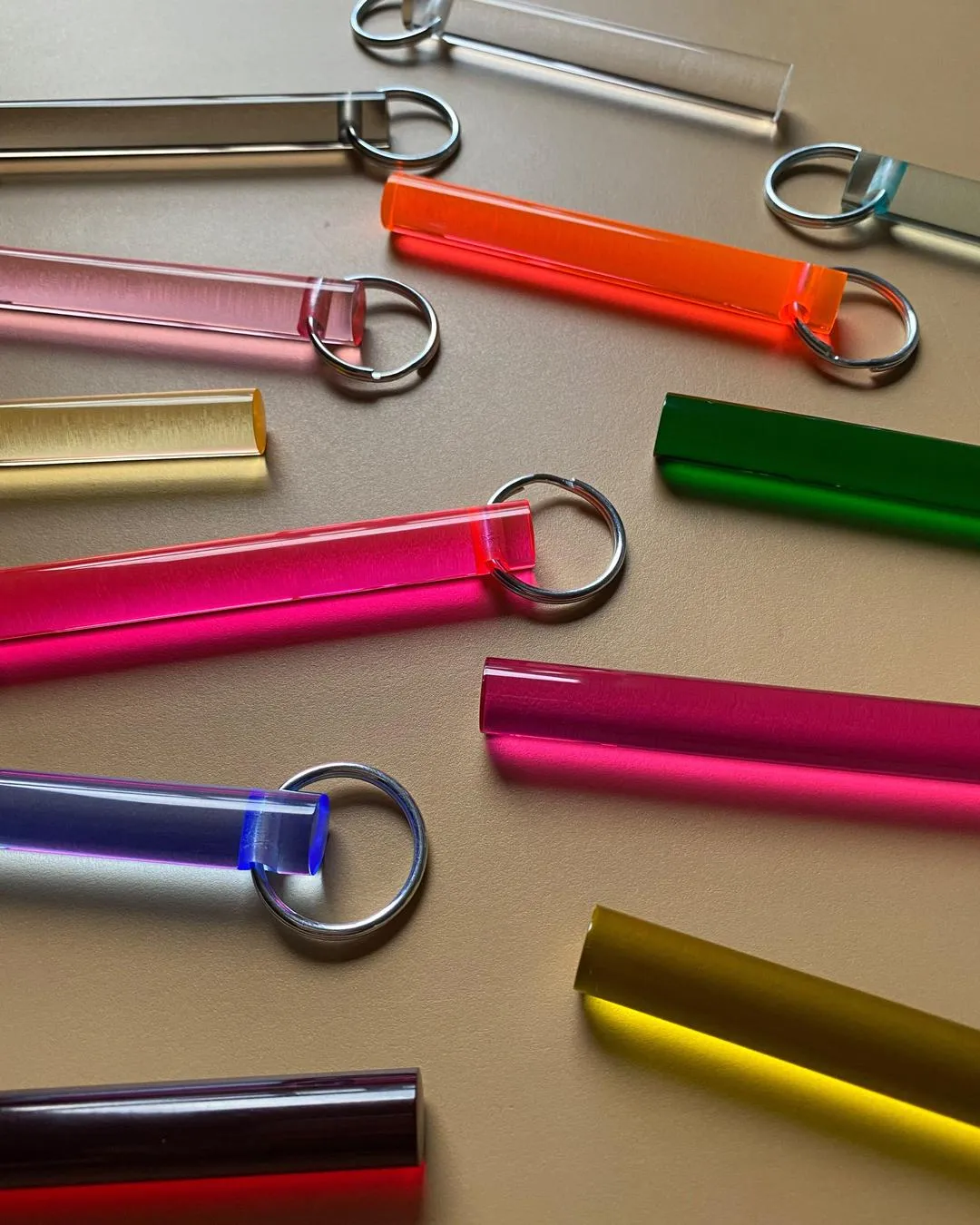 LUCITE ROD KEYCHAIN