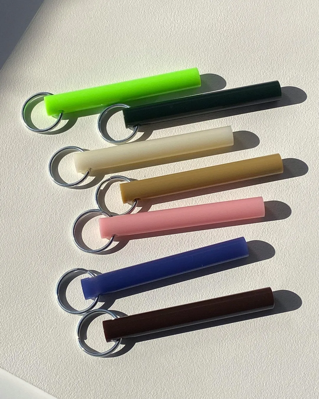 LUCITE ROD KEYCHAIN