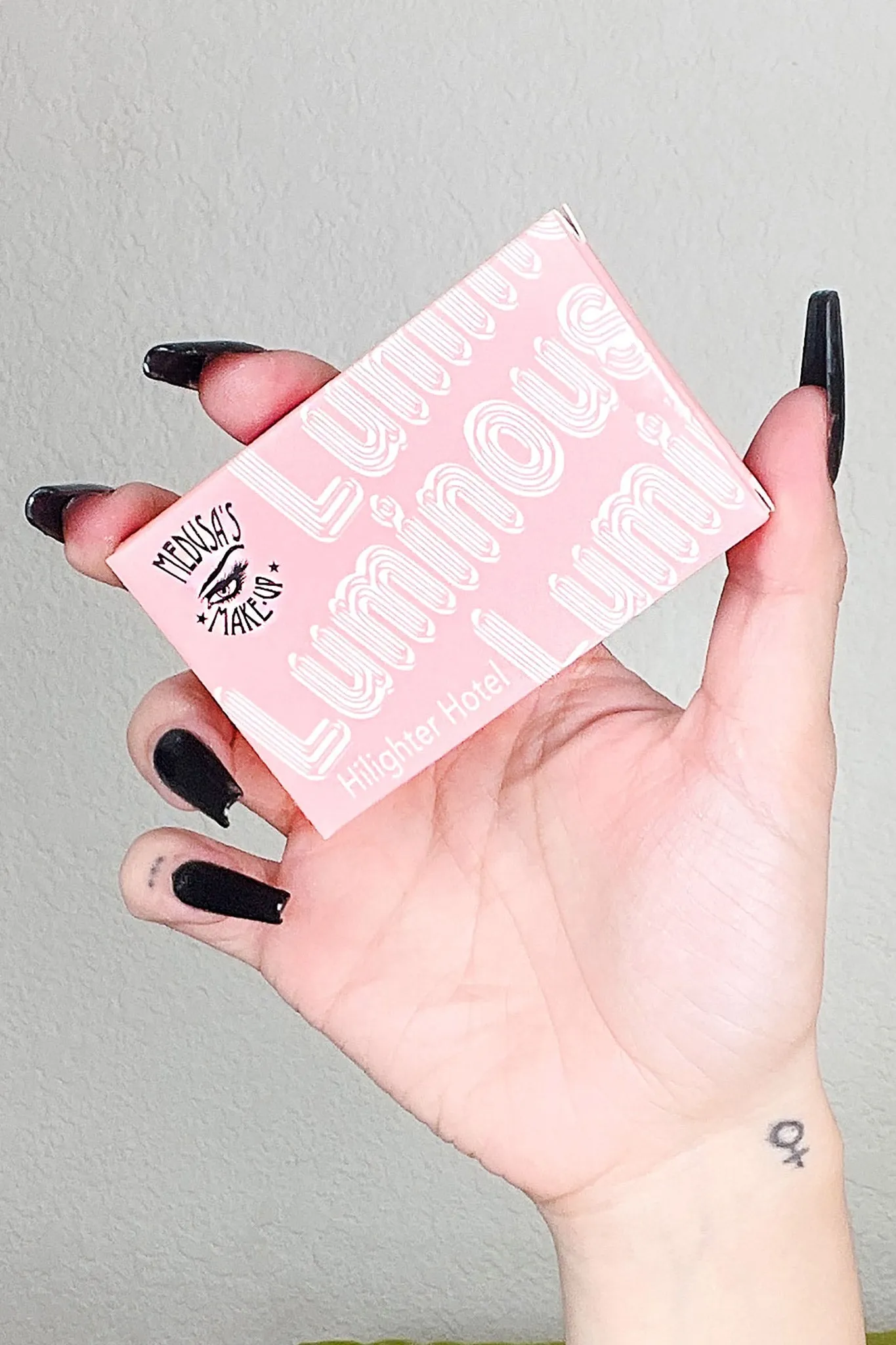 Luminous Highlighter Powder