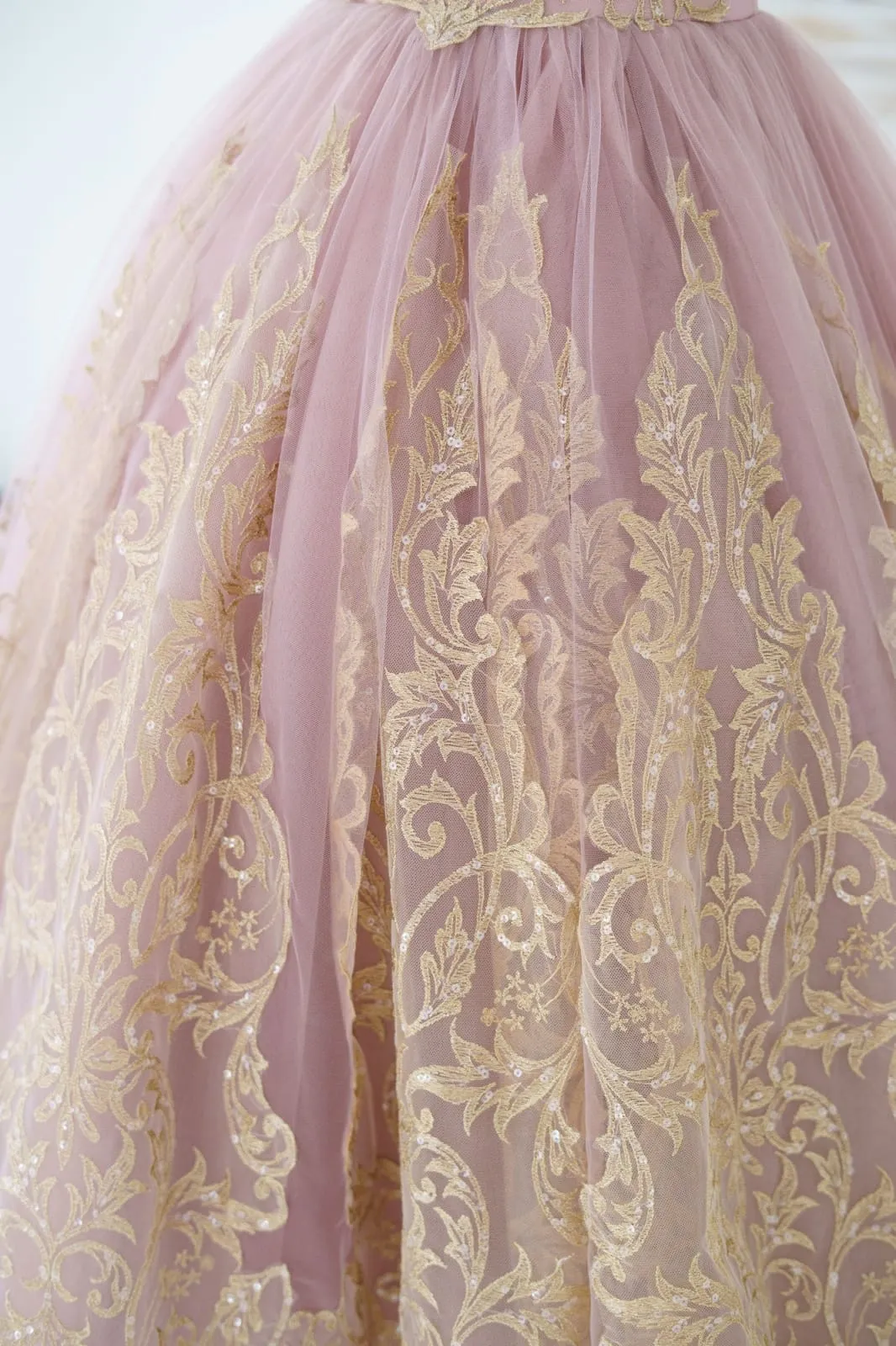 Mauve Tulle Gold Lace Sheer Back Wedding Flower Girl Dress Kids Pageant Gown