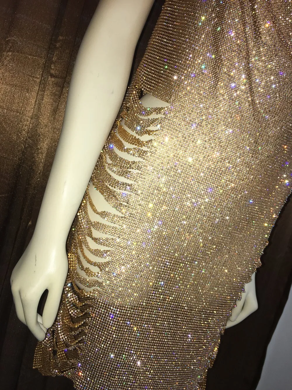 MESMERIZED (GOLD)