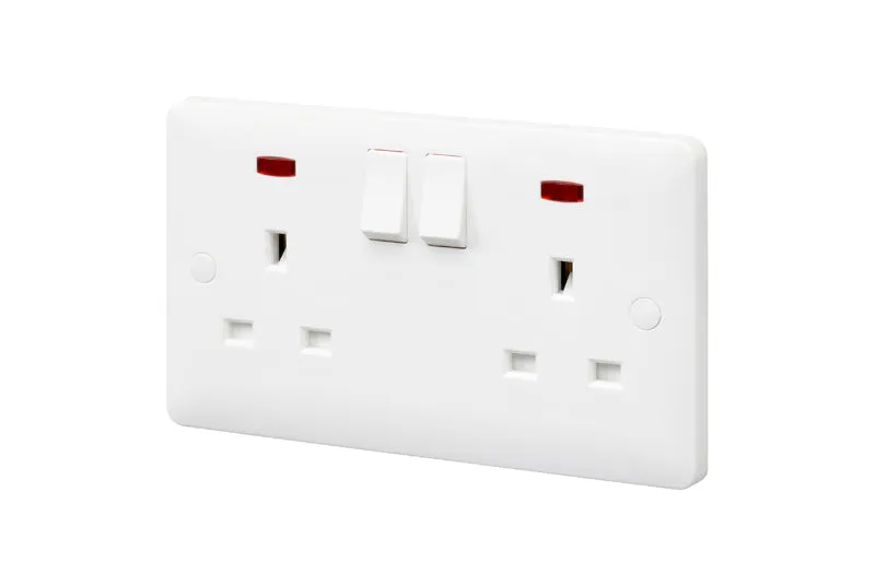 MK Base MB2647WHI White Moulded 13A 2G SP Switched Socket   Neon