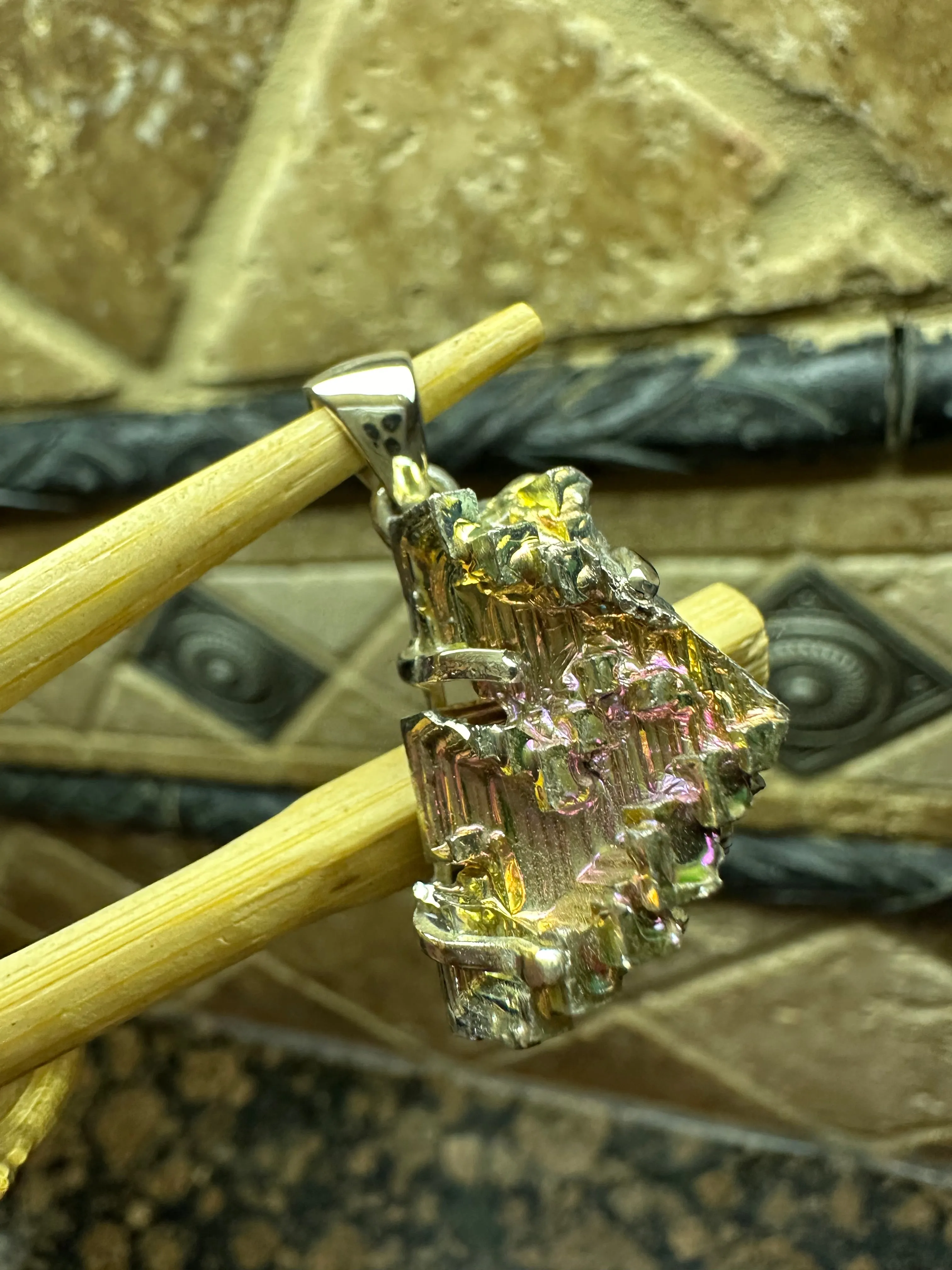 Natural Bismuth Crystal 925 Solid Sterling Silver Pendant 30mm