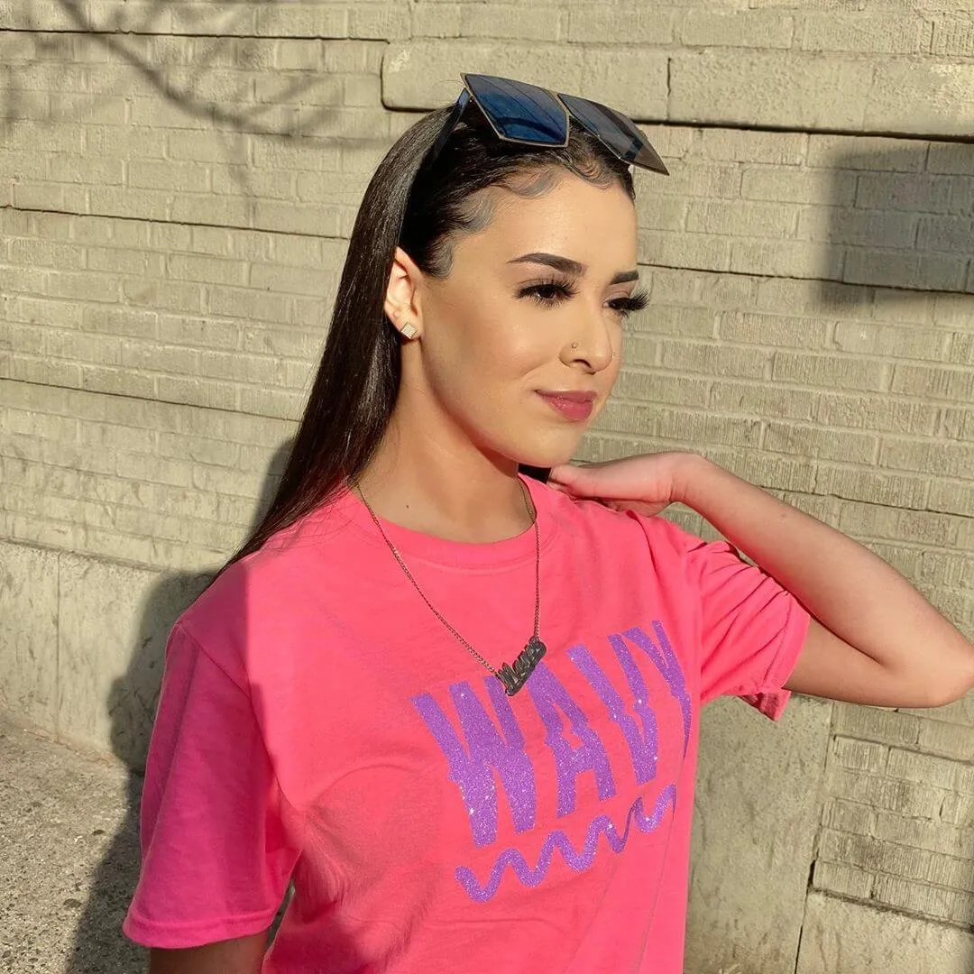 Neon Purple Glitter Wavy | Pink Tee