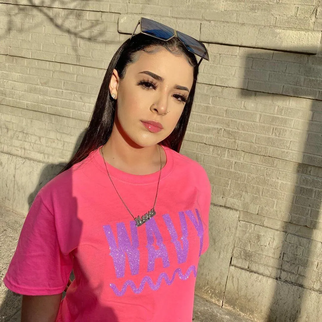 Neon Purple Glitter Wavy | Pink Tee
