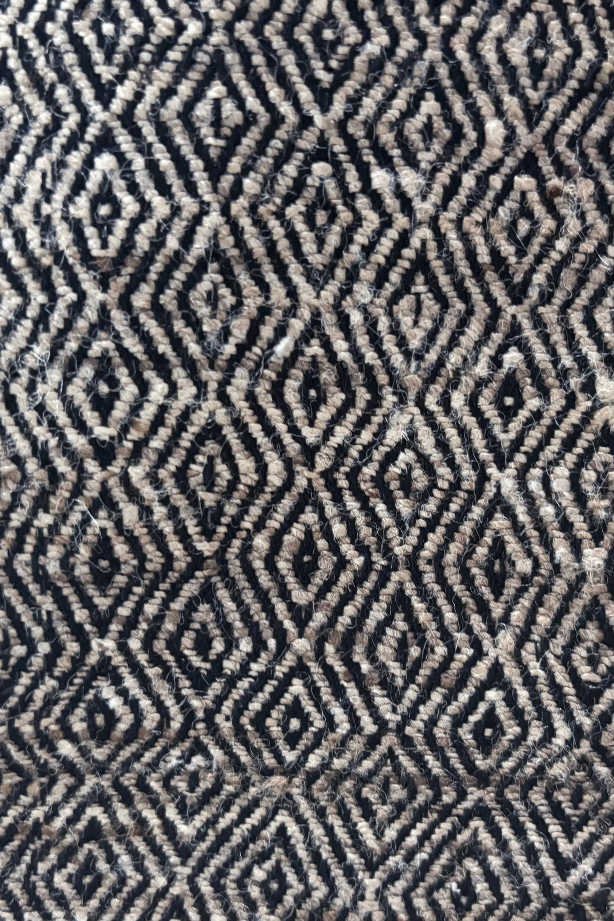 NEW! Wool Silk Overlay Diamond Oak