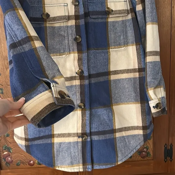 NWOT Old Navy Plaid Soft Brushed Utility Shacket