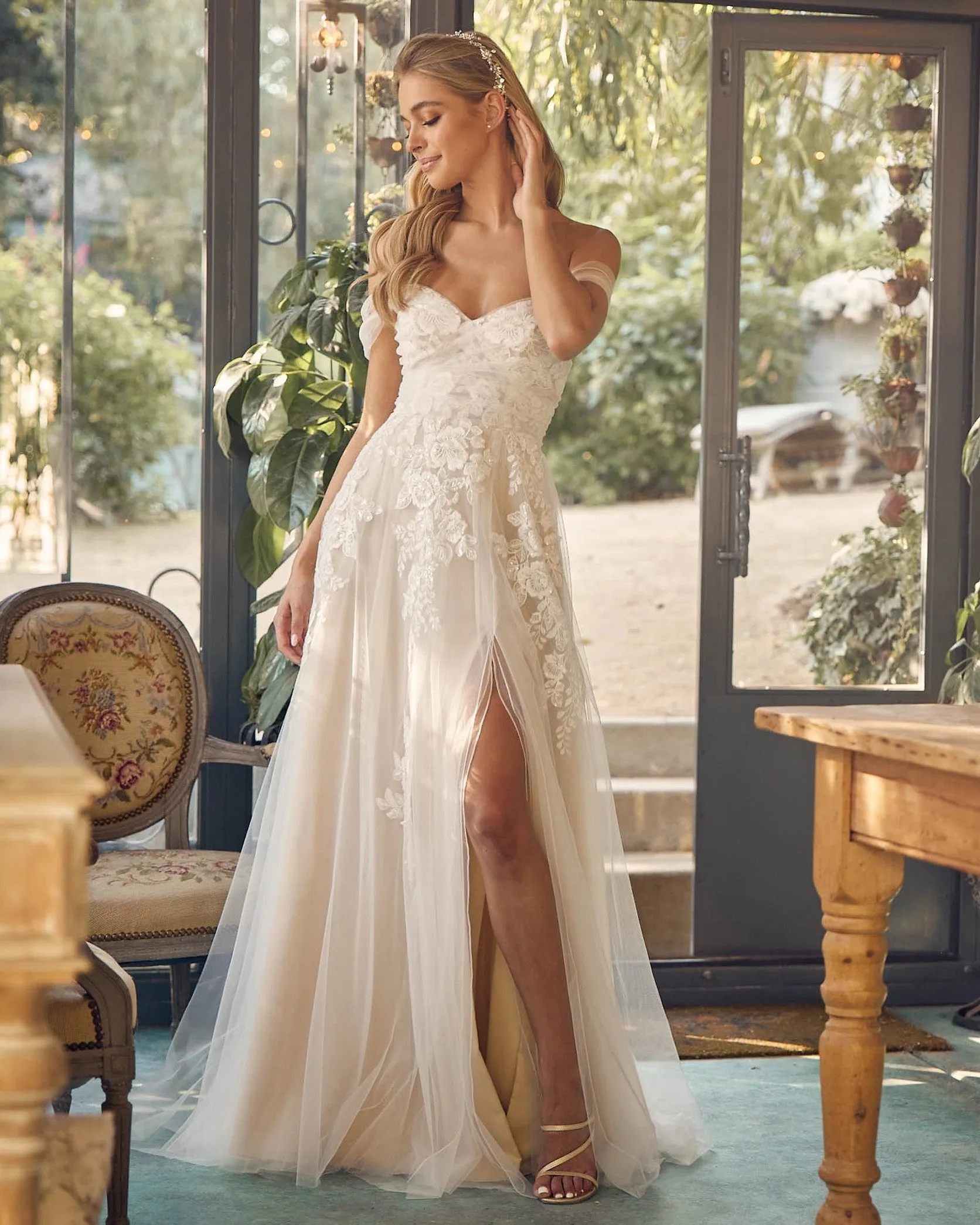 OFF SHOULDE TULLE LACE WITH SLIT JE953NARI