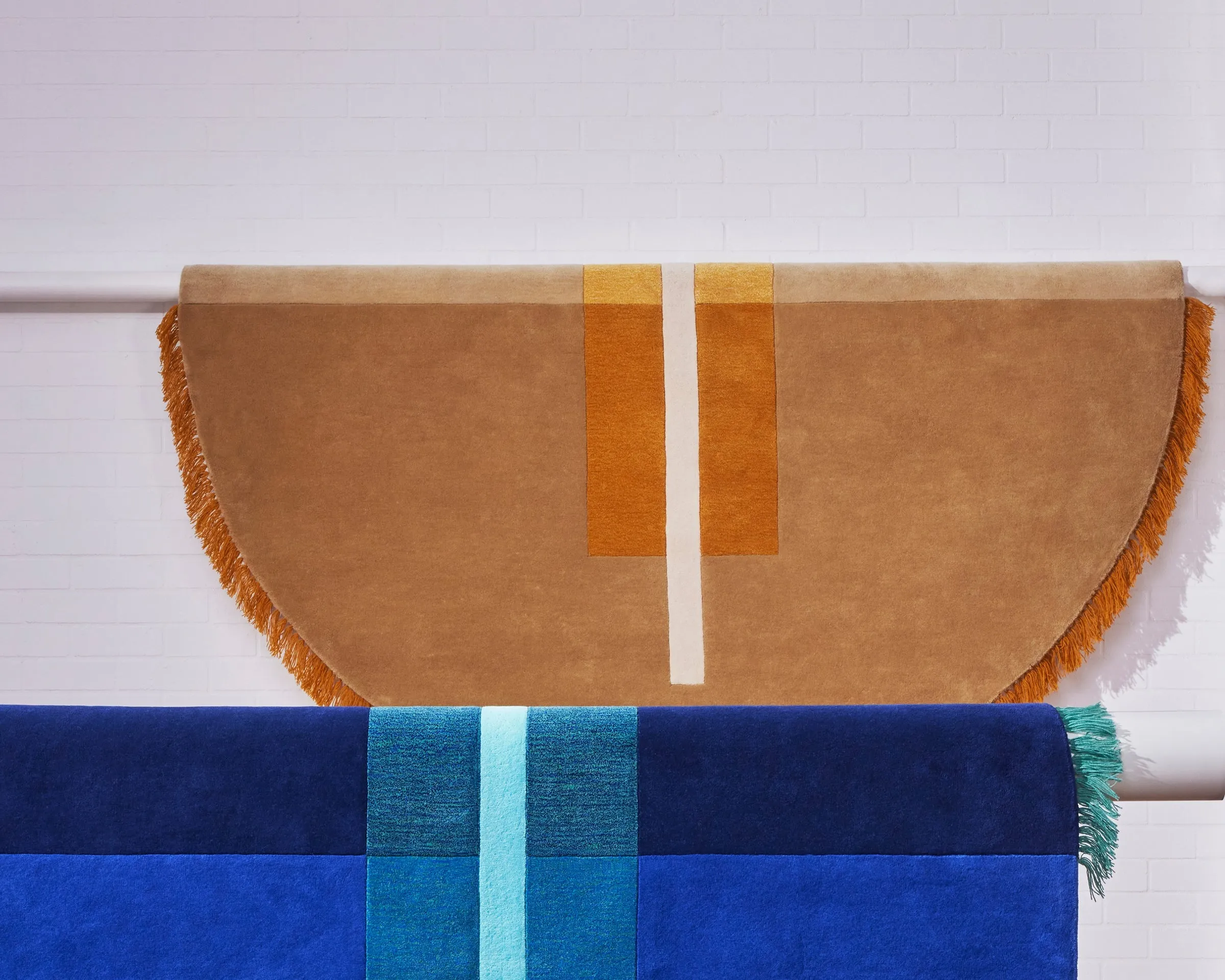 Overlay Rug - Circle Mustard