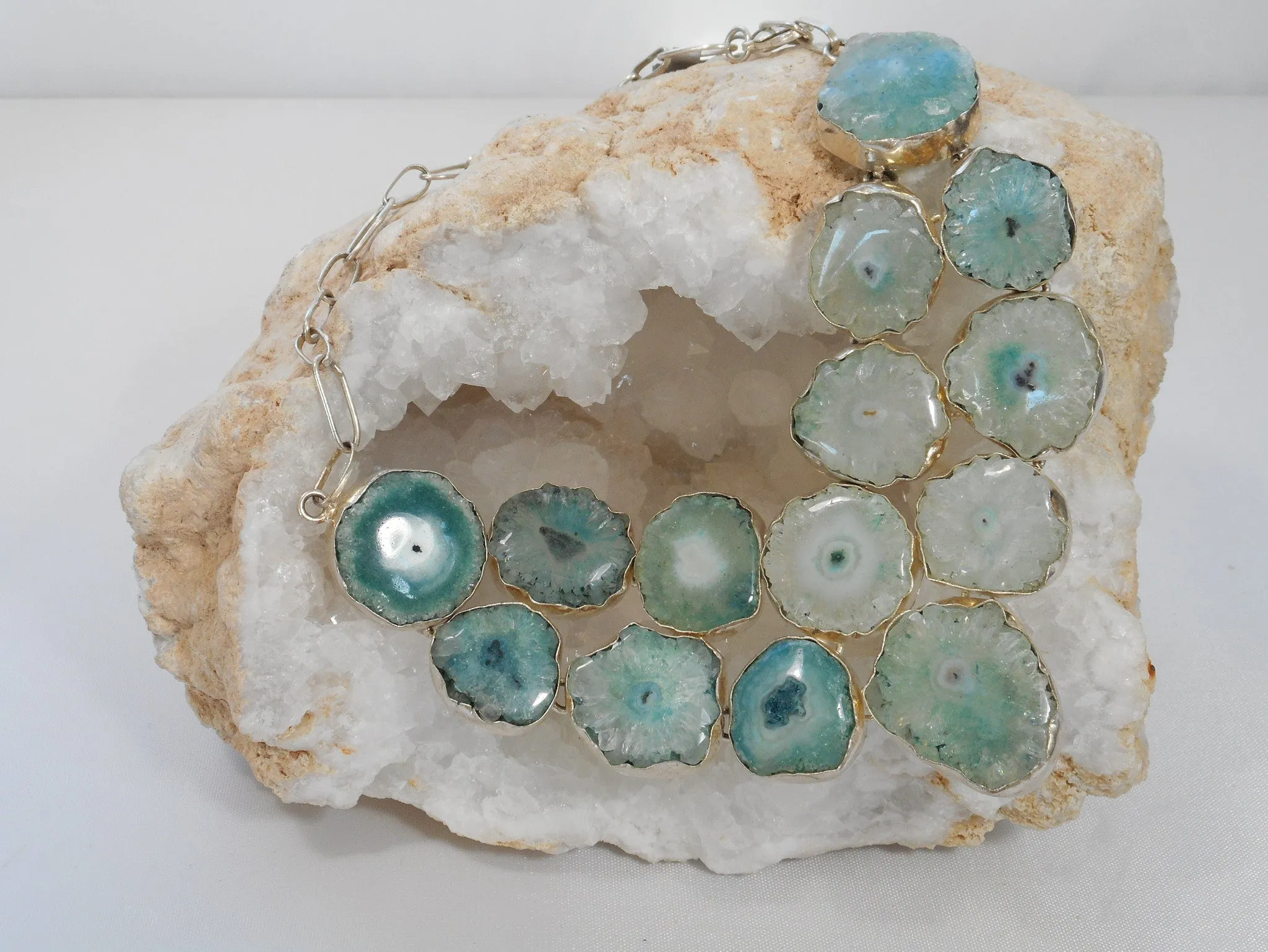 Pale Green Solar Quartz Crystal Gemstones Necklace