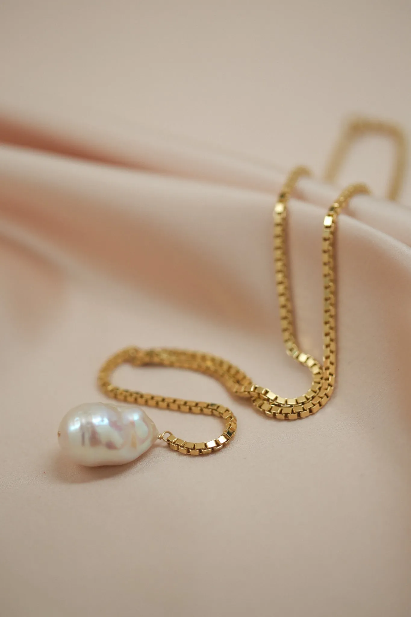 pearl drop etta lariat
