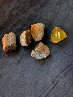 Raw Window Amber