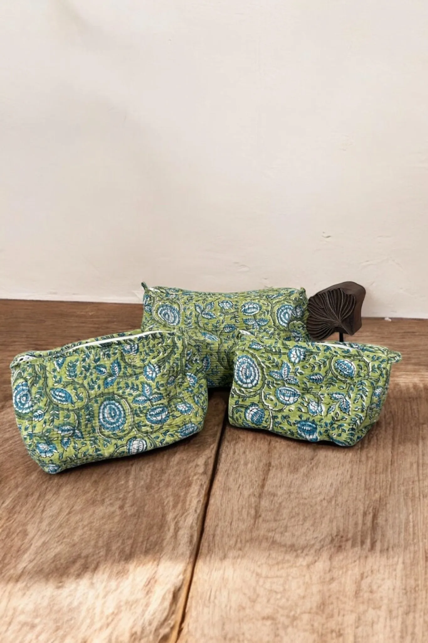 Set of 3 Travel Toiletry Pouches Light Green Jaal