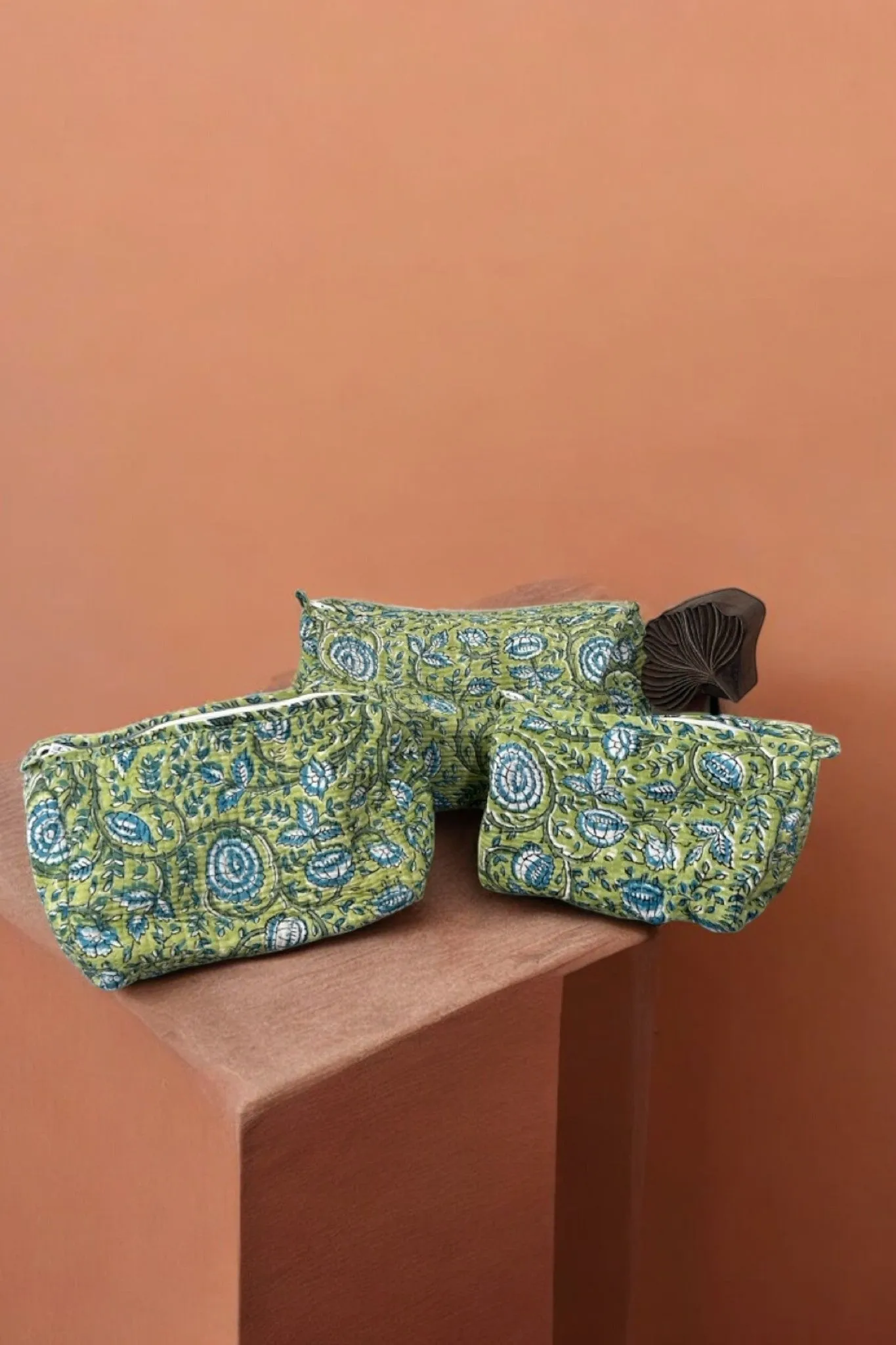 Set of 3 Travel Toiletry Pouches Light Green Jaal