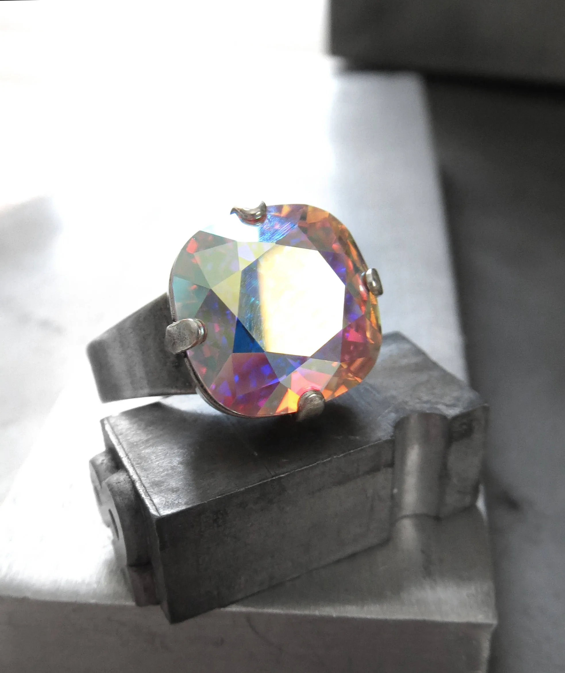 SHIMMER SILVER - Sparkling Ring with AB Crystal