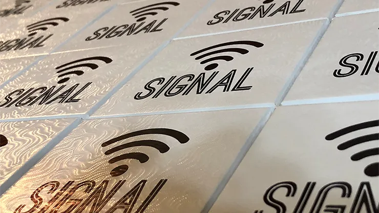 SIGNAL (Gimmick & Online Instruction) by Seth Race