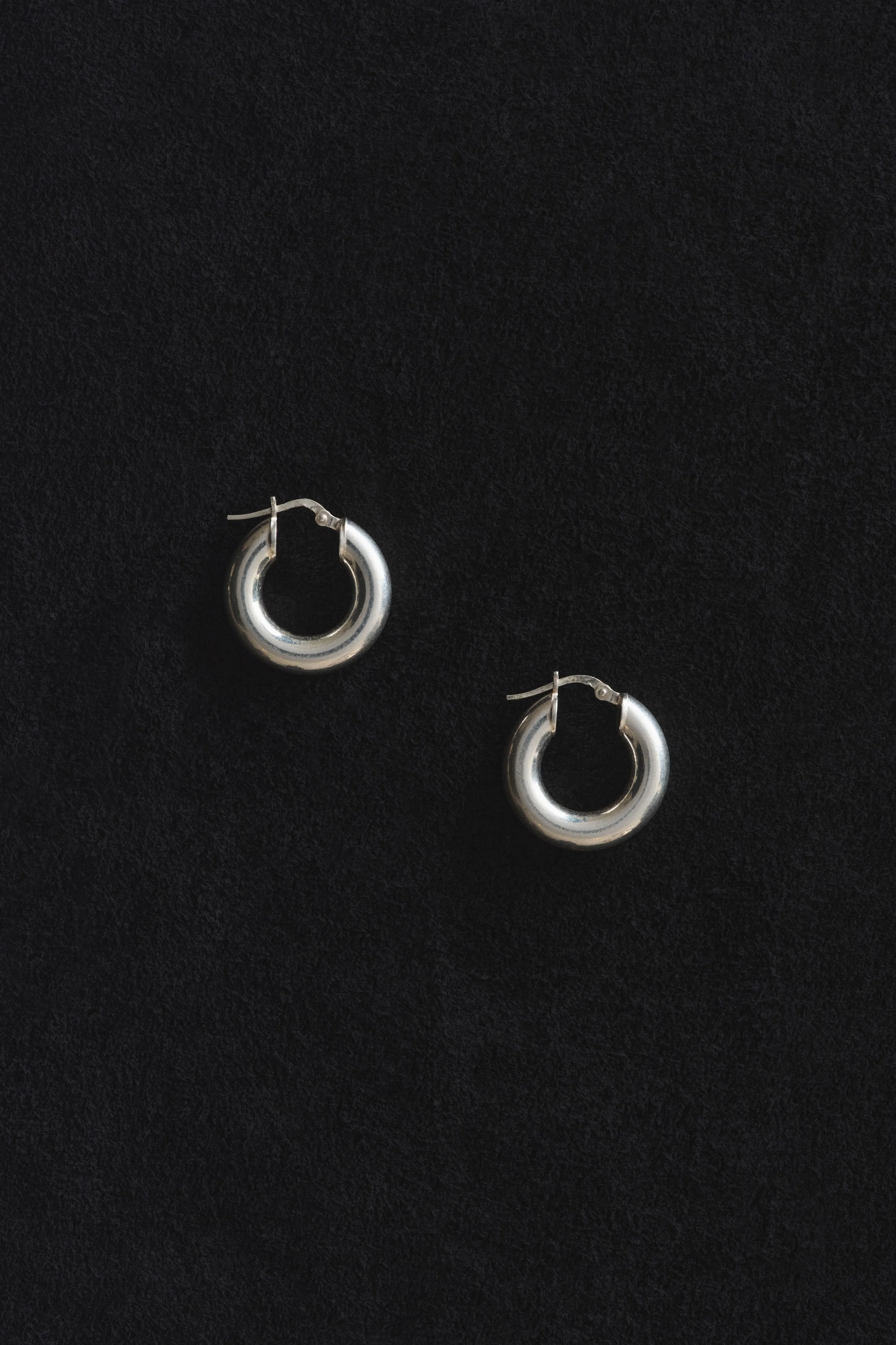 TINY EVERYDAY HOOPS